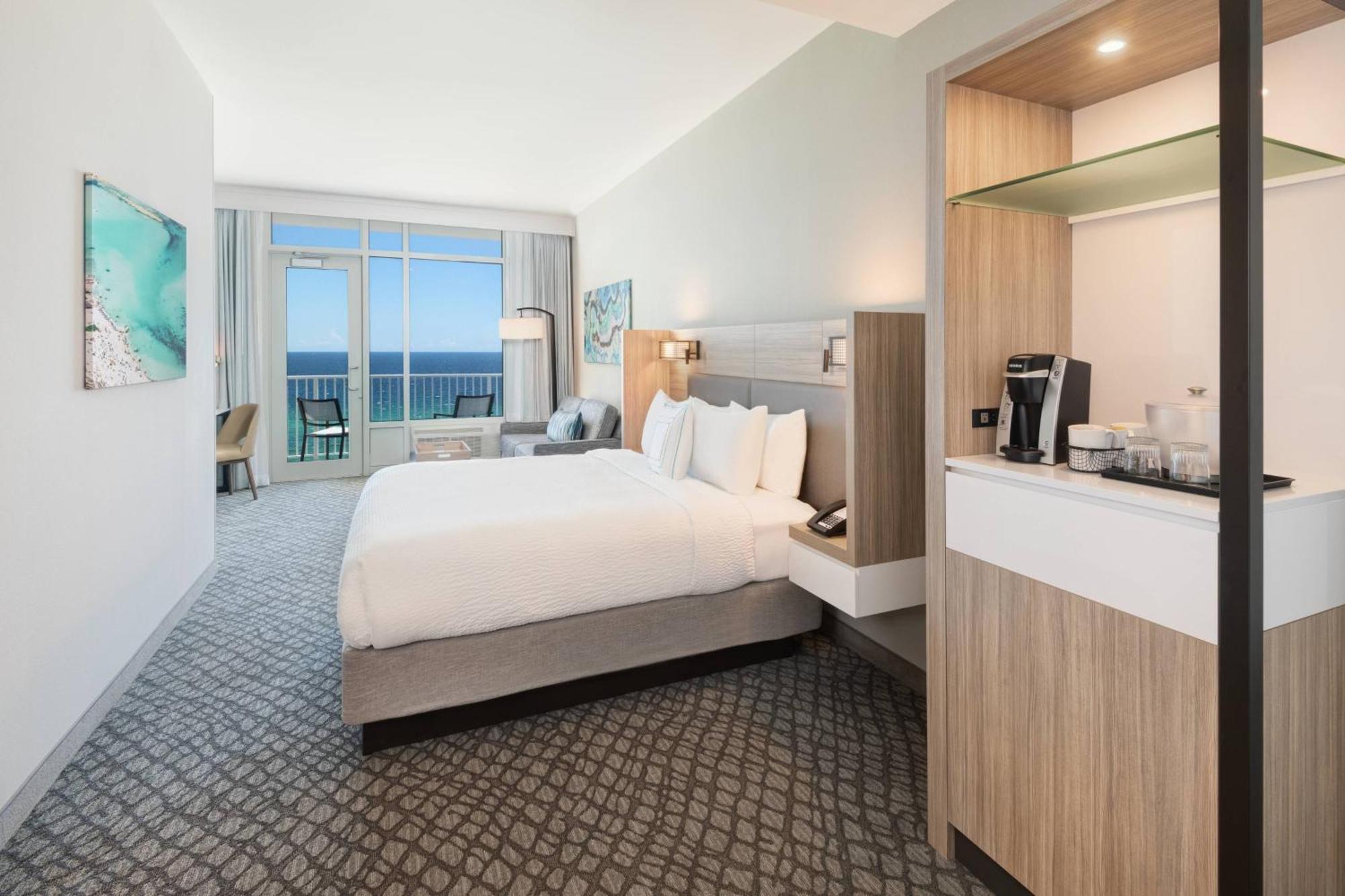 Springhill By Marriott Panama Beachfront 3*