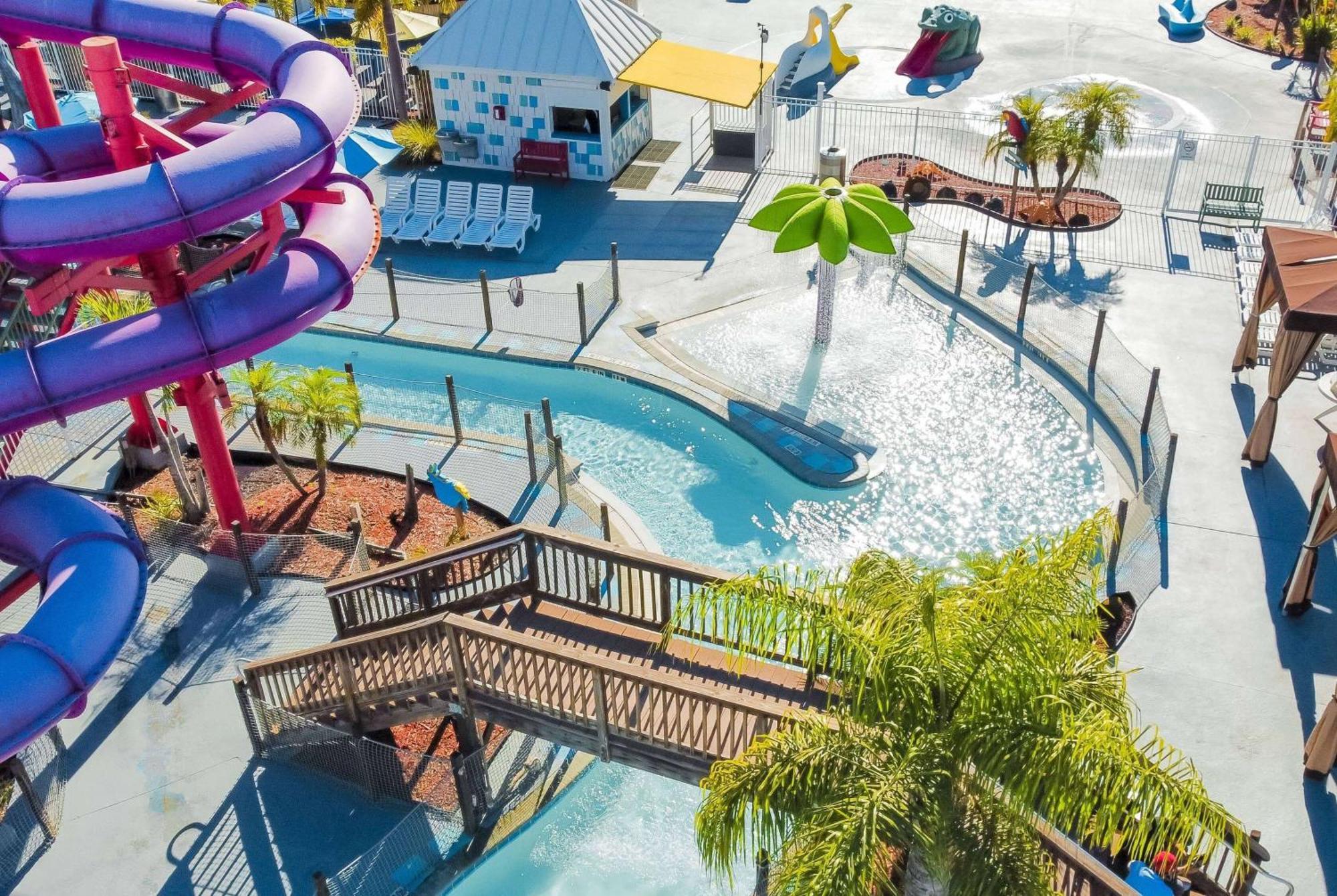 Hotel Ramada By Wyndham Flamingo Water Park Kissimmee