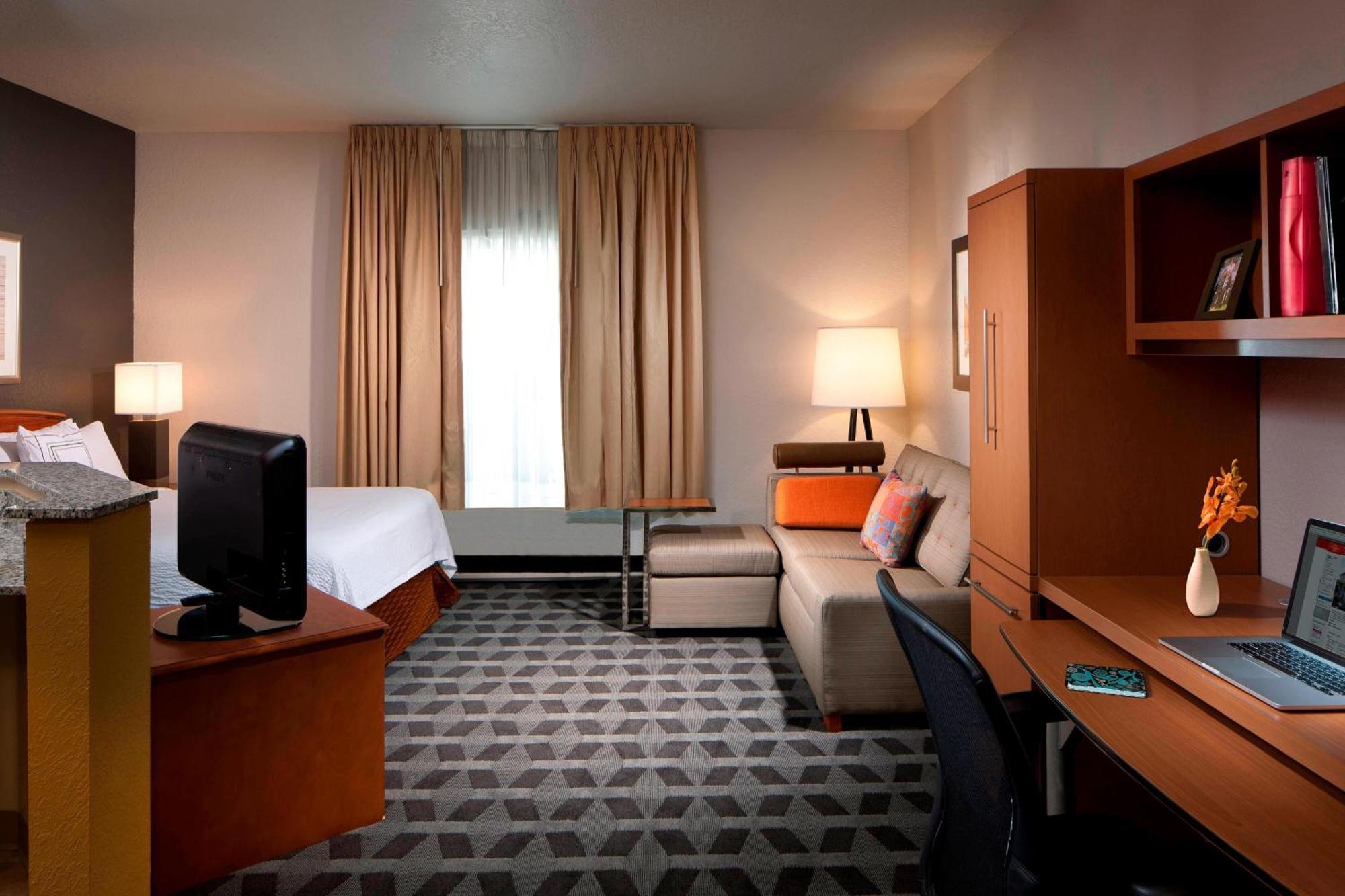 Towneplace Hotel 3*