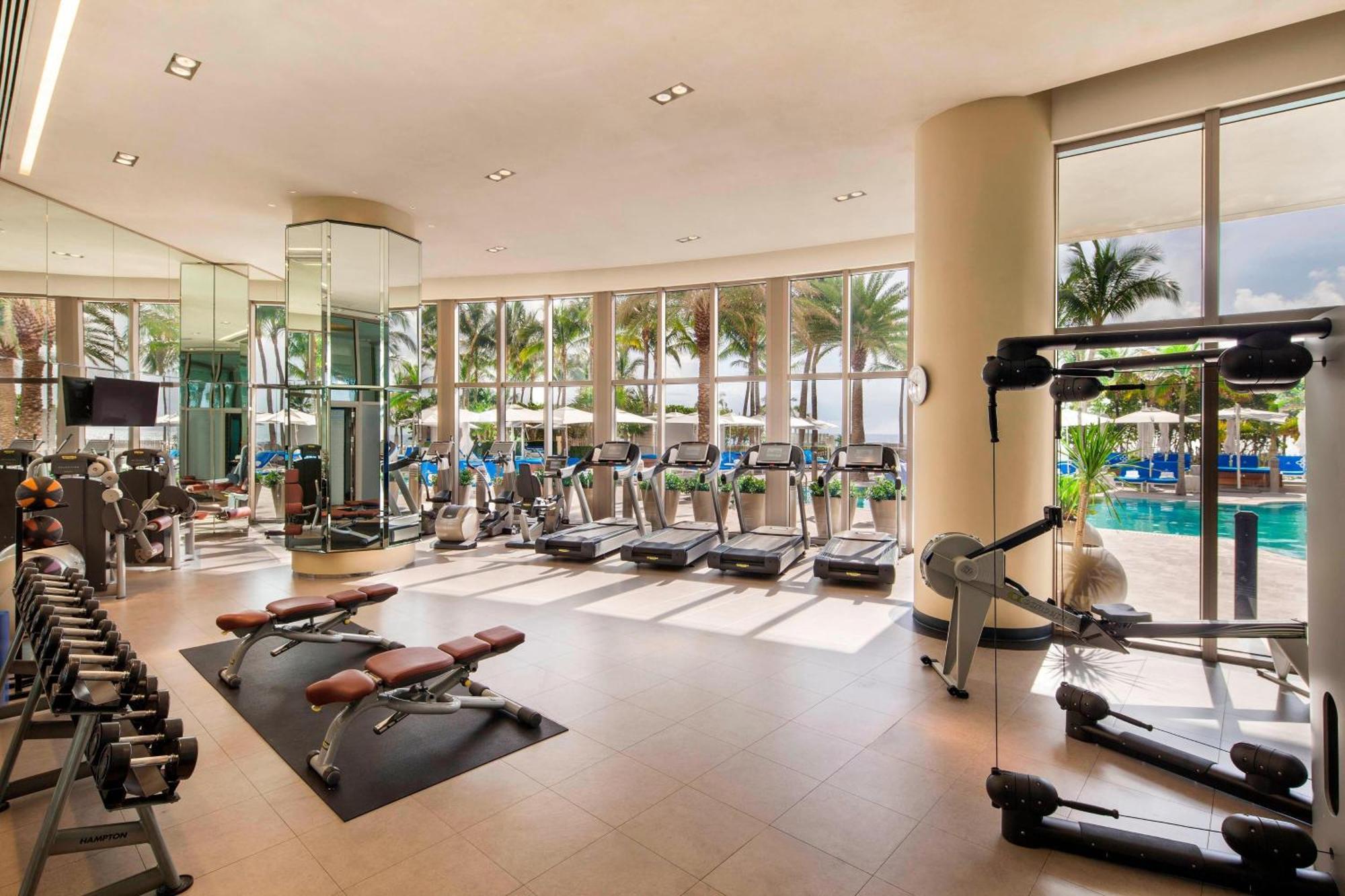 Resort The St. Regis 5*