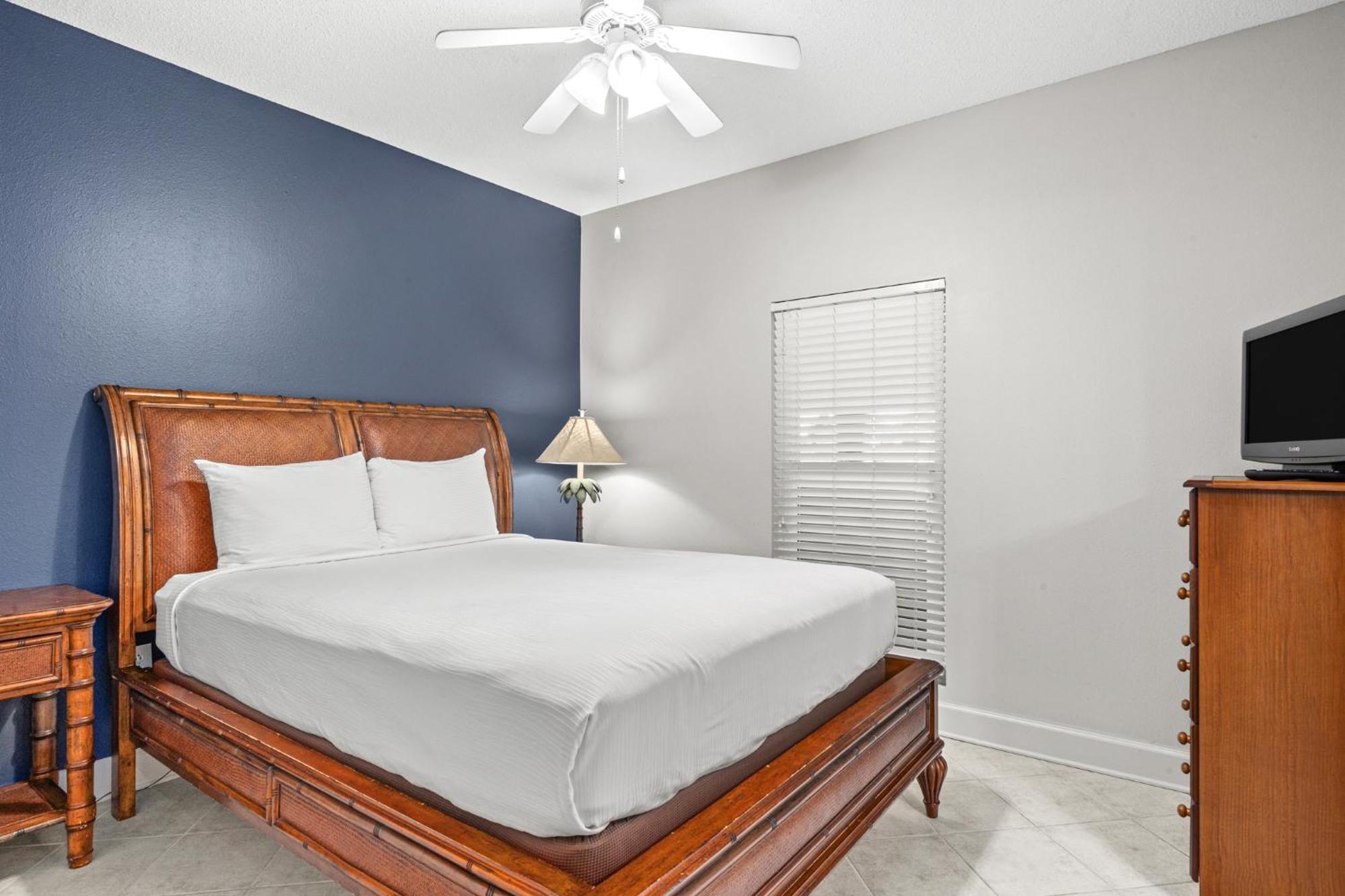 Resort Official Majestic - Over 60 Units - Ocean Front, Panama Beach, Fl 4*