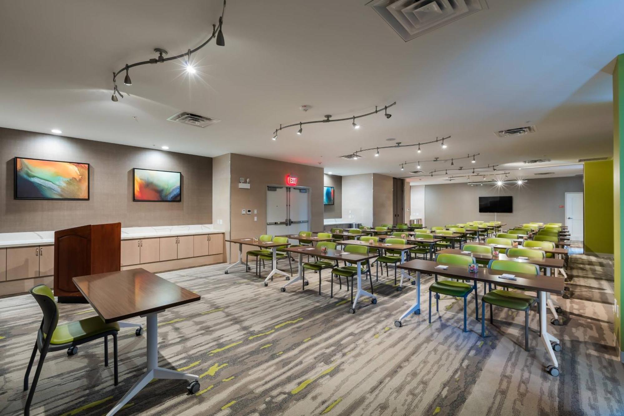 Towneplace By Marriott Orlando At Seaworld - With Free Shuttle Service To Seaworld Parks Hotel 3*