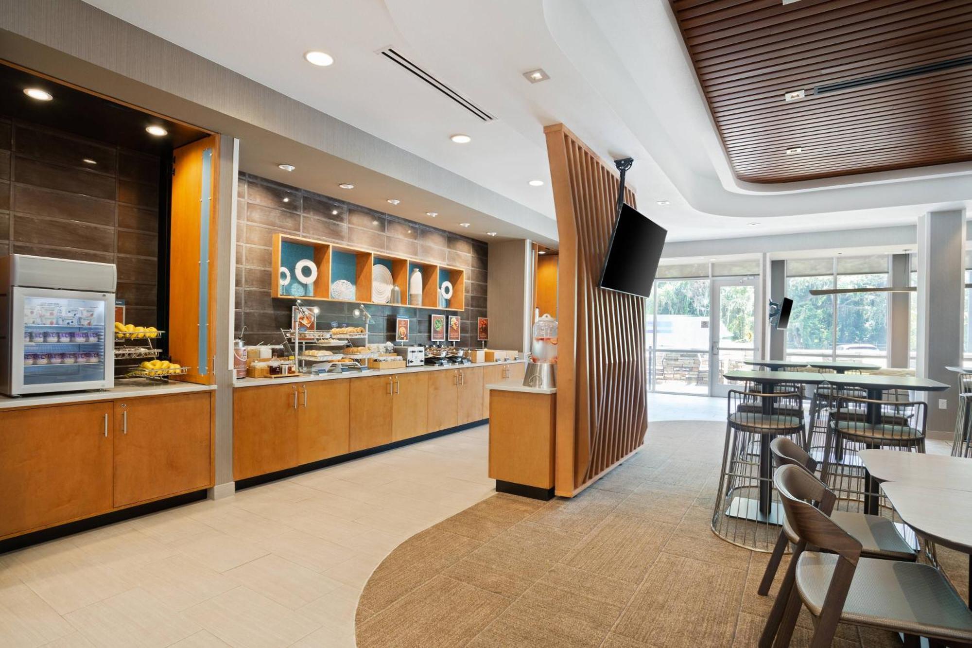 Hotel Springhill By Marriott