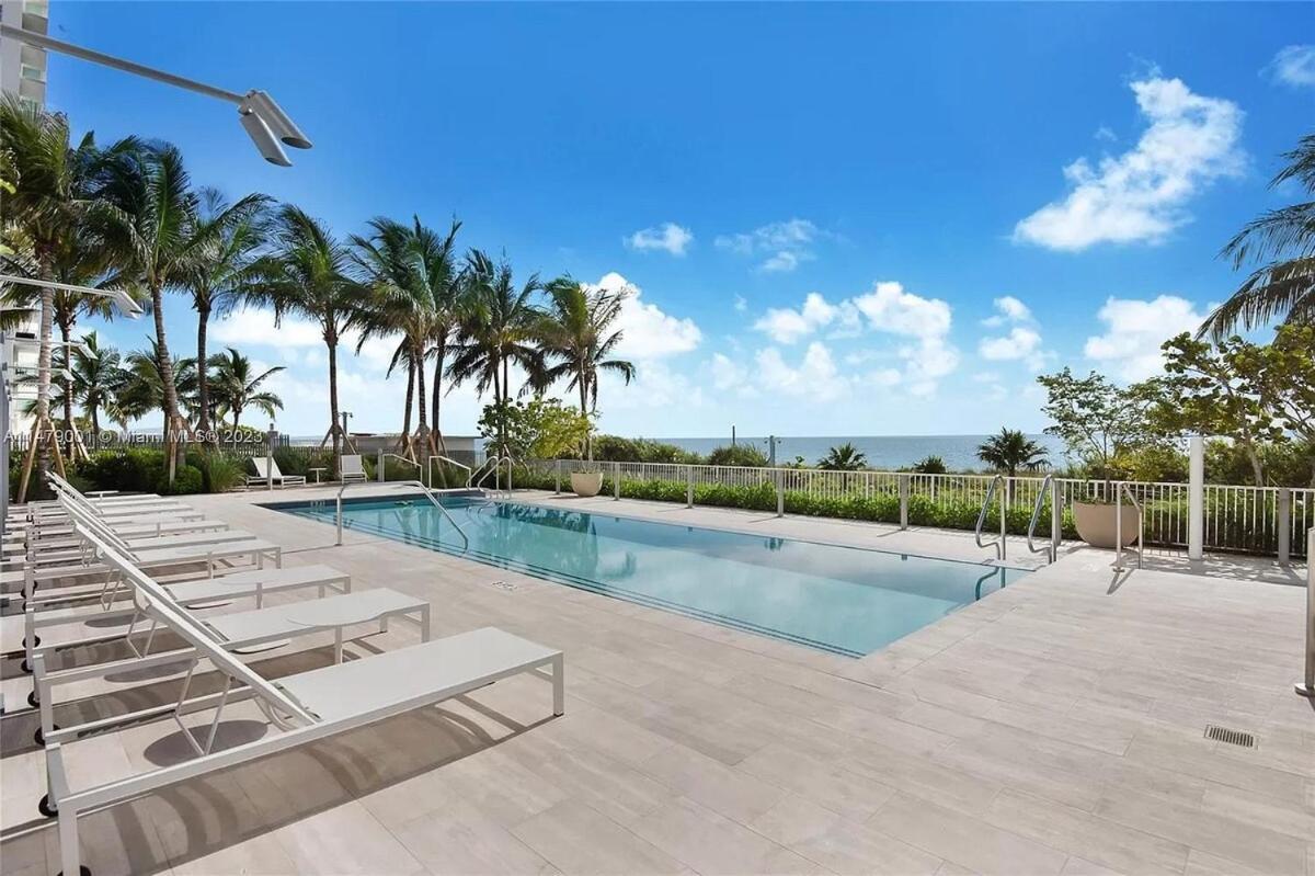 Ocean View With Access L'atelier Apartment *