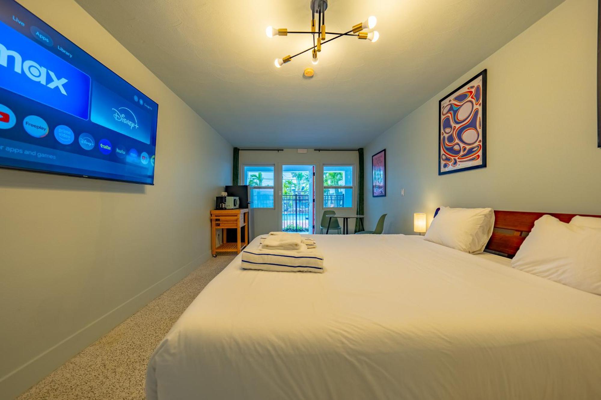 Tropical Breeze Apartment Clearwater Beach