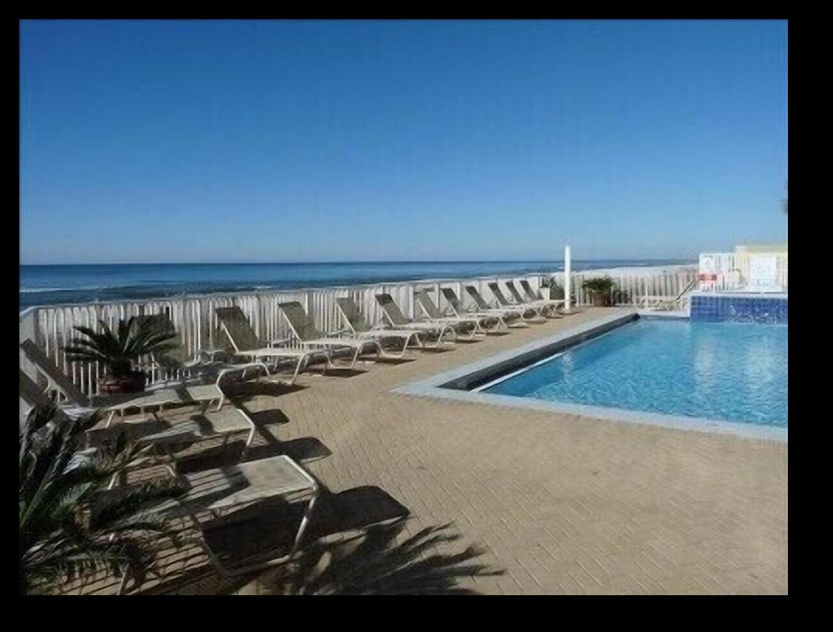 Aparthotel Beautiful Beachfront Views - The Retreat At Emerald Isle