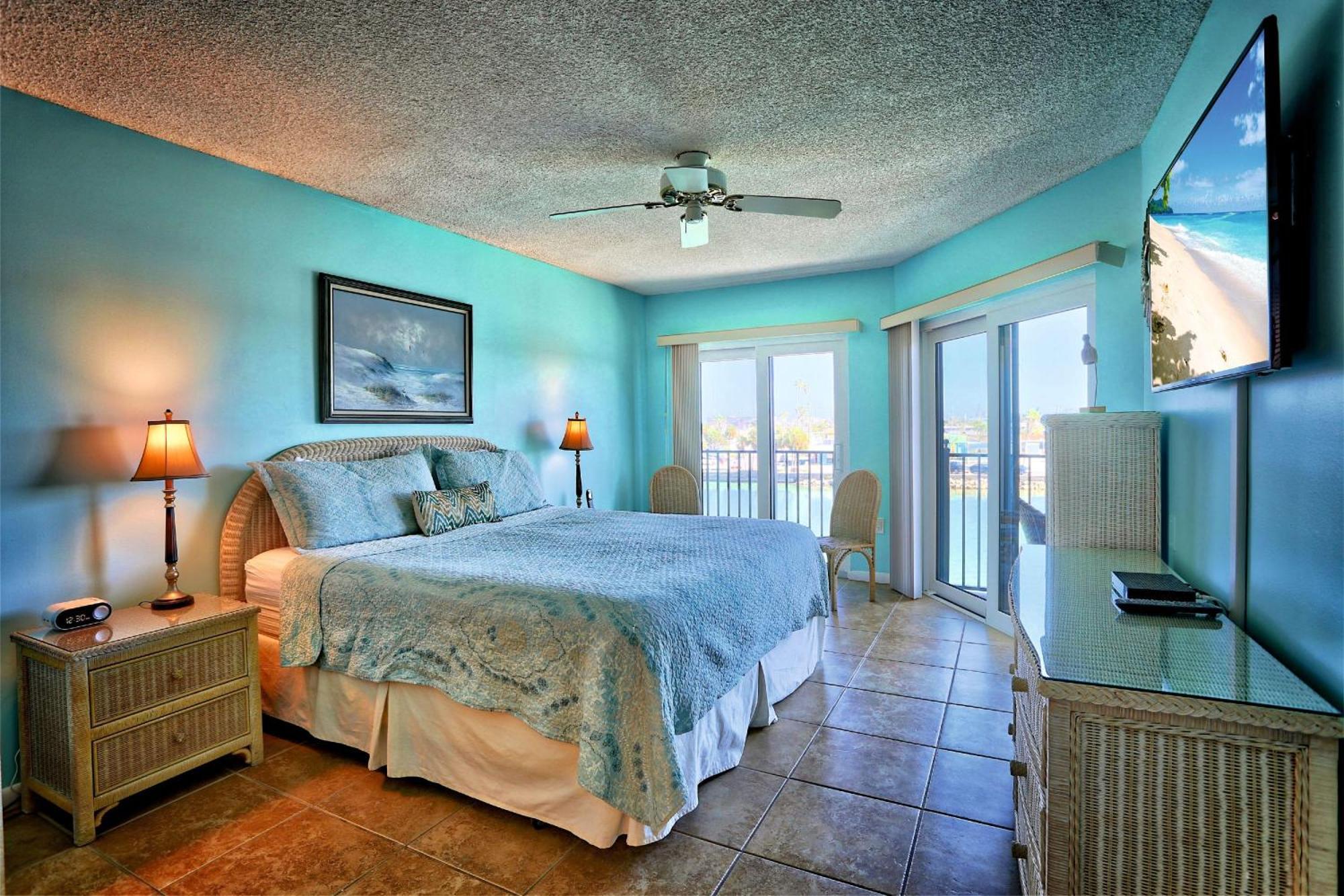 Land's End 4-304 Bay Front - Premier St. Pete Beach