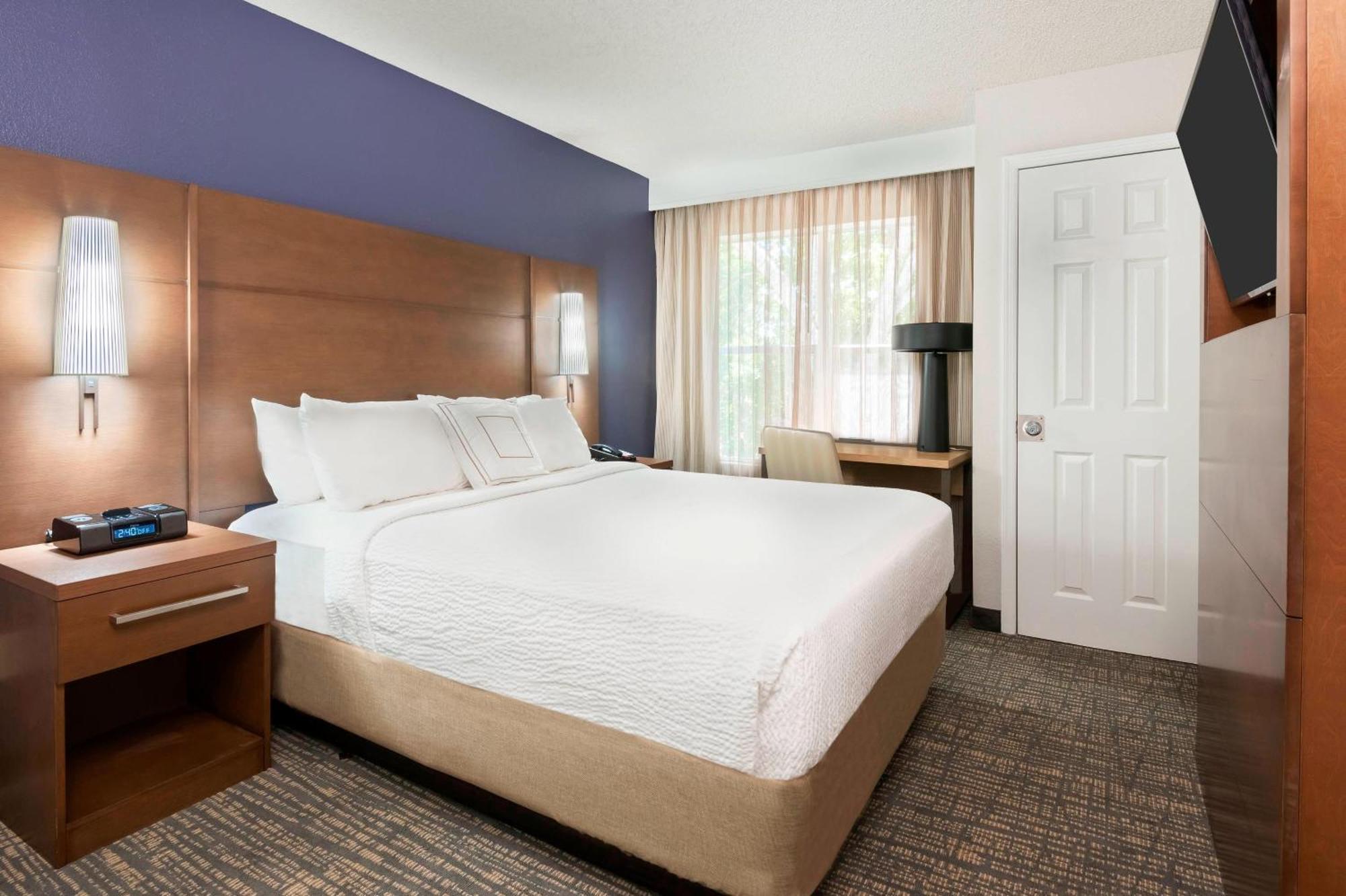 By Marriott Bradenton 3* Sarasota