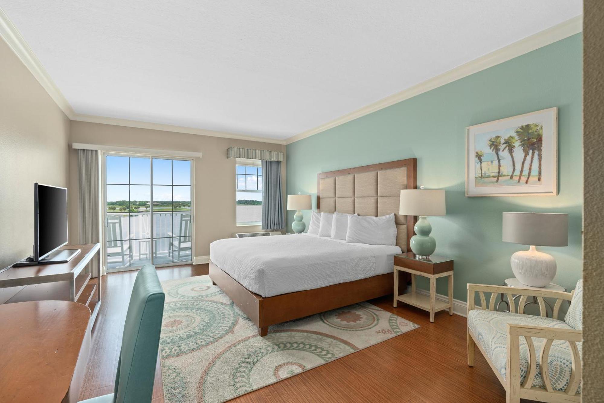 The Waterfront Hotel The Villages