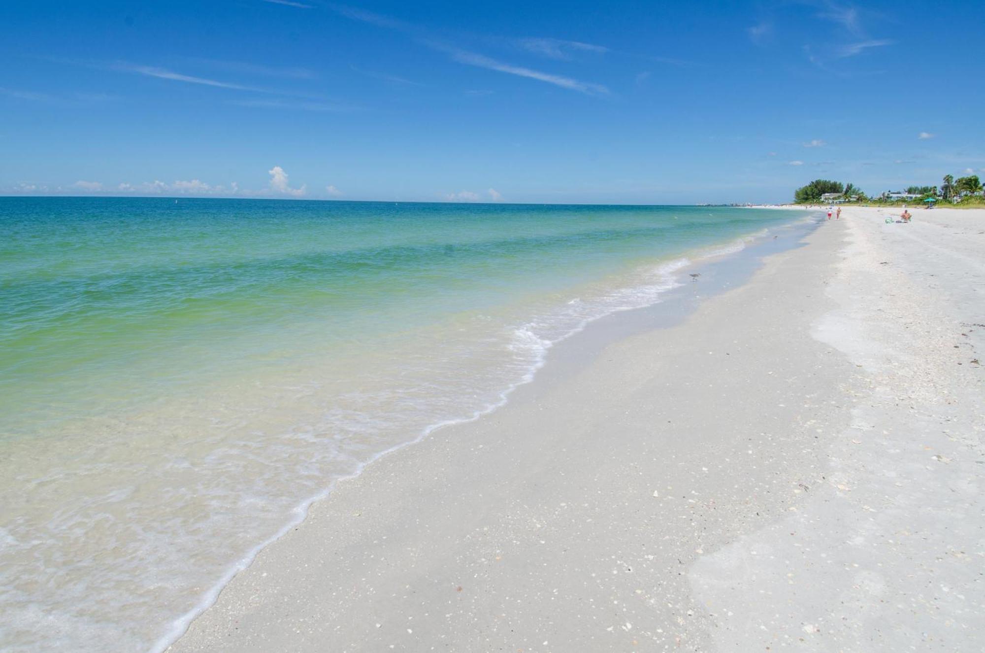 Land's End 7-406 Front - Premier * St. Pete Beach