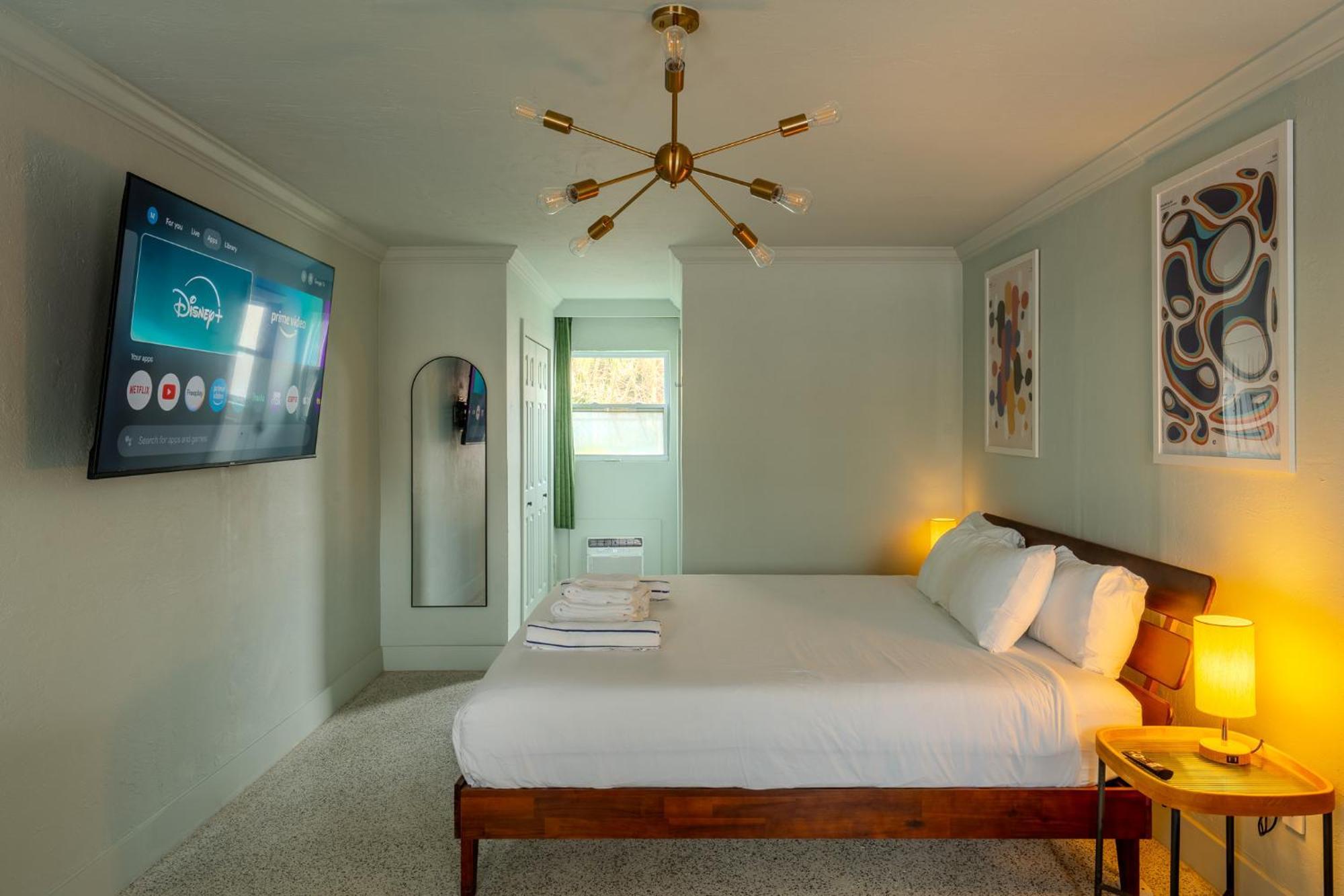 Tropical Breeze Apartment Clearwater Beach