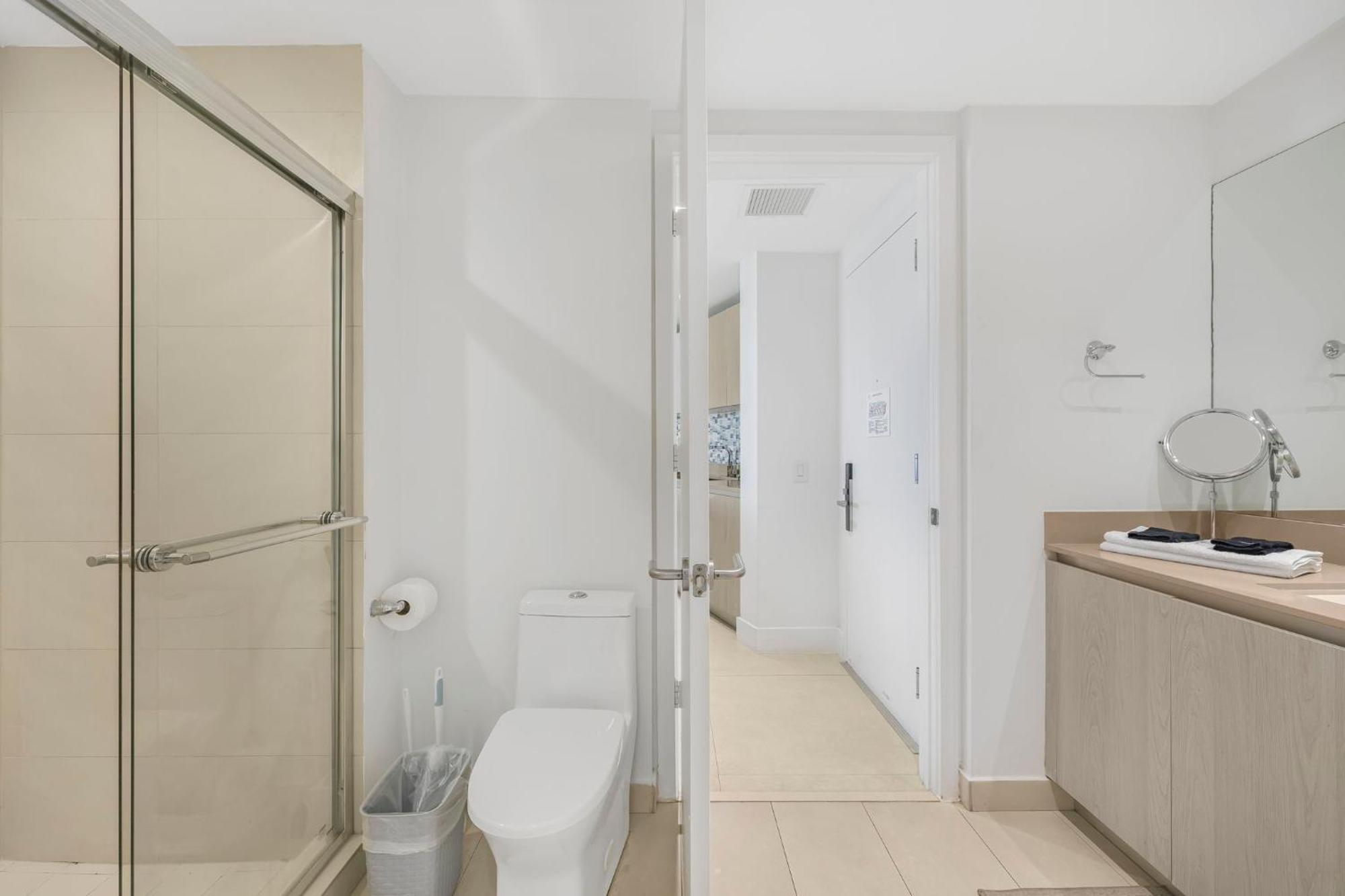Amazing Oceanfront Views From 24th Floor!