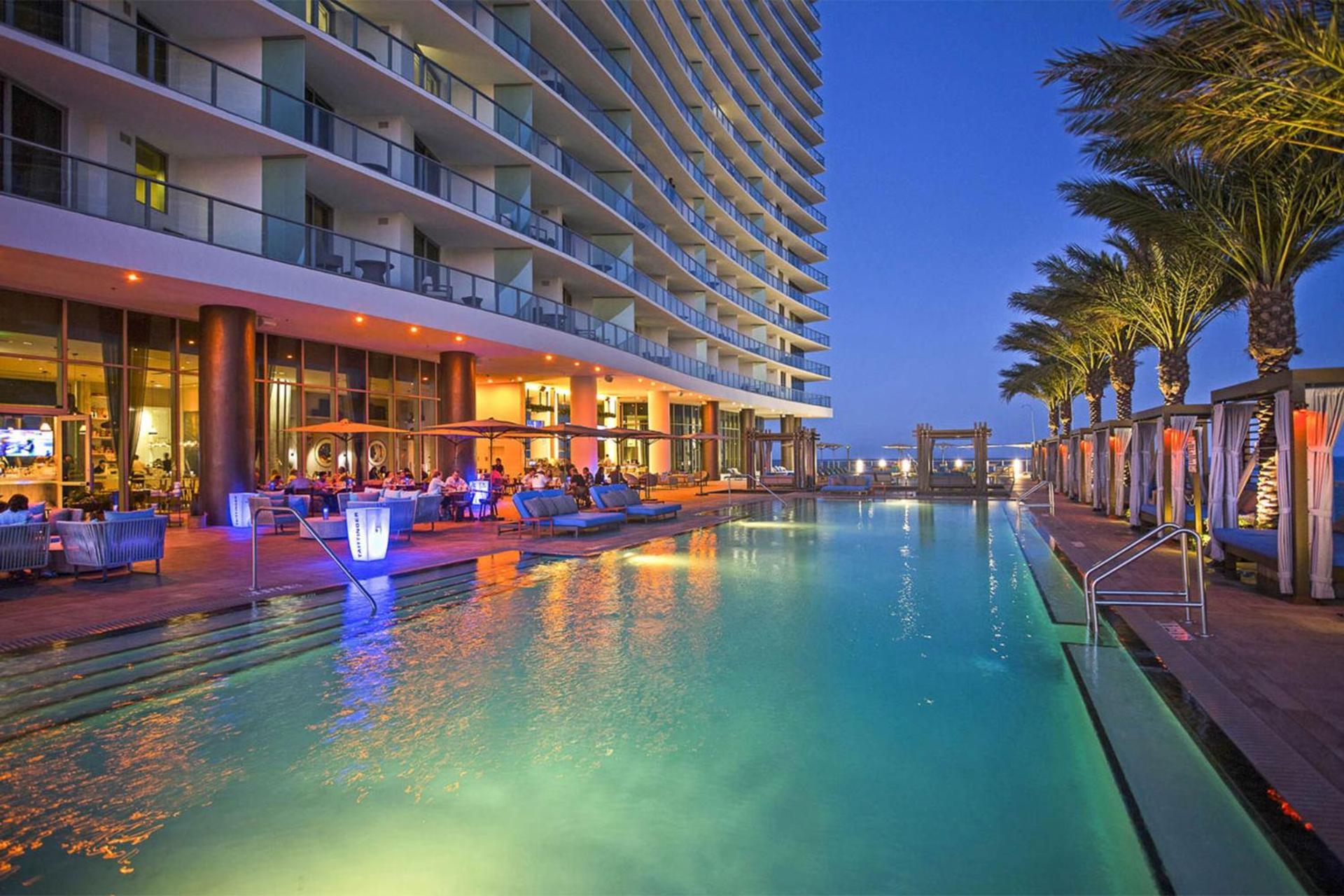 Stunning Beachfront 3-bedroom Corner * Hollywood