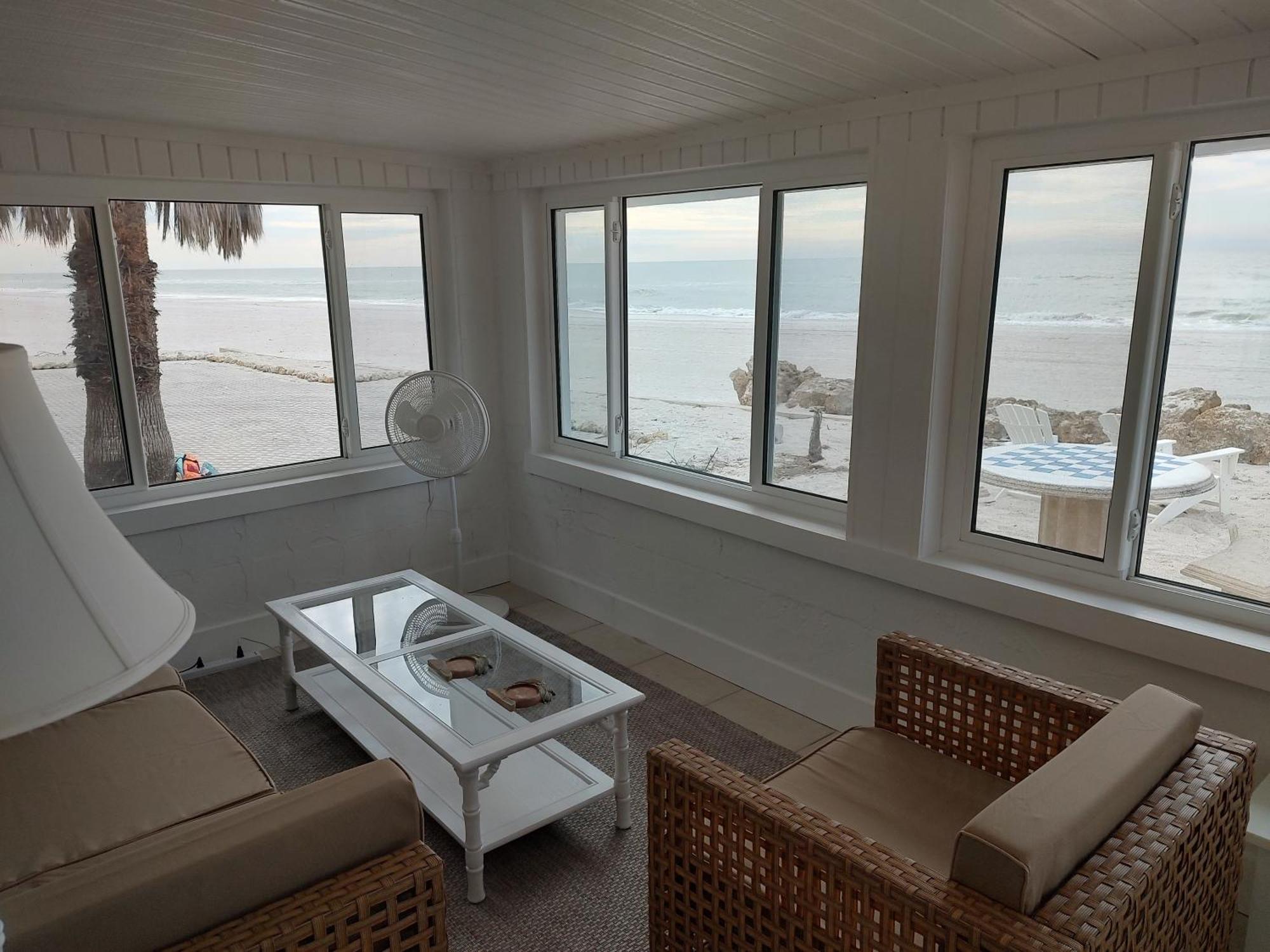 Bungalow Beach Resort 2*