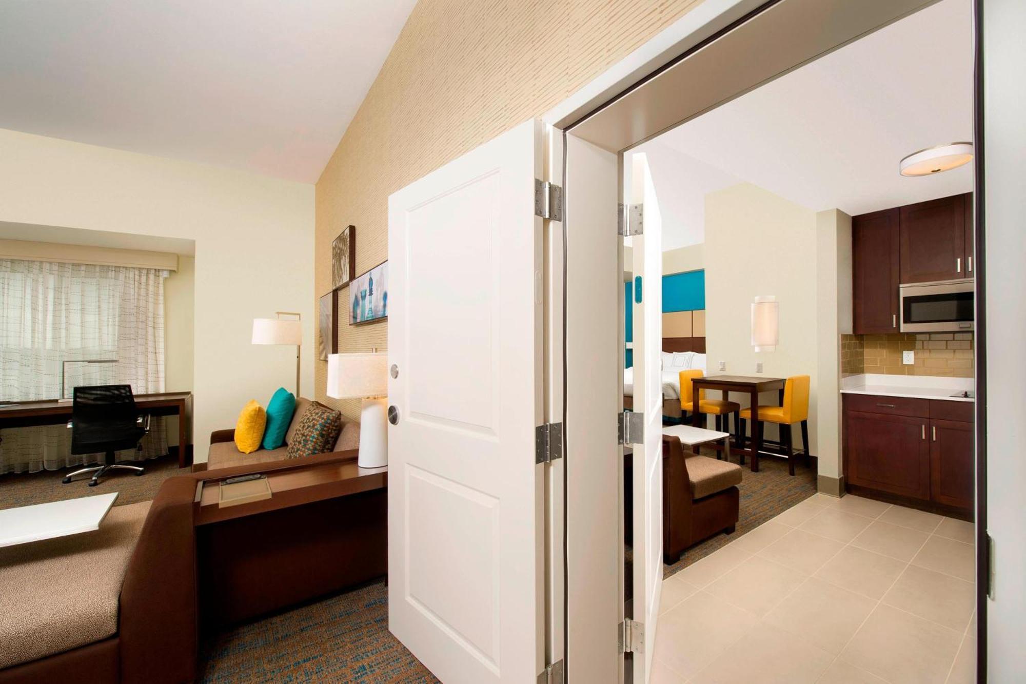 By Marriott Miami Airport West/doral Hotel