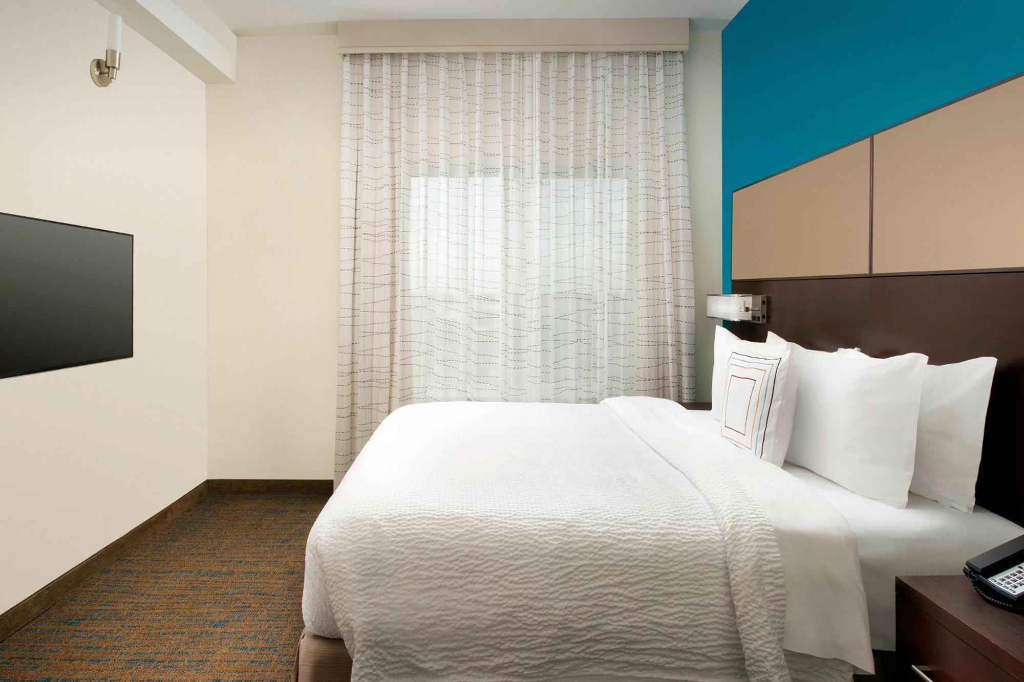 By Marriott Miami Airport West/doral Hotel 3*