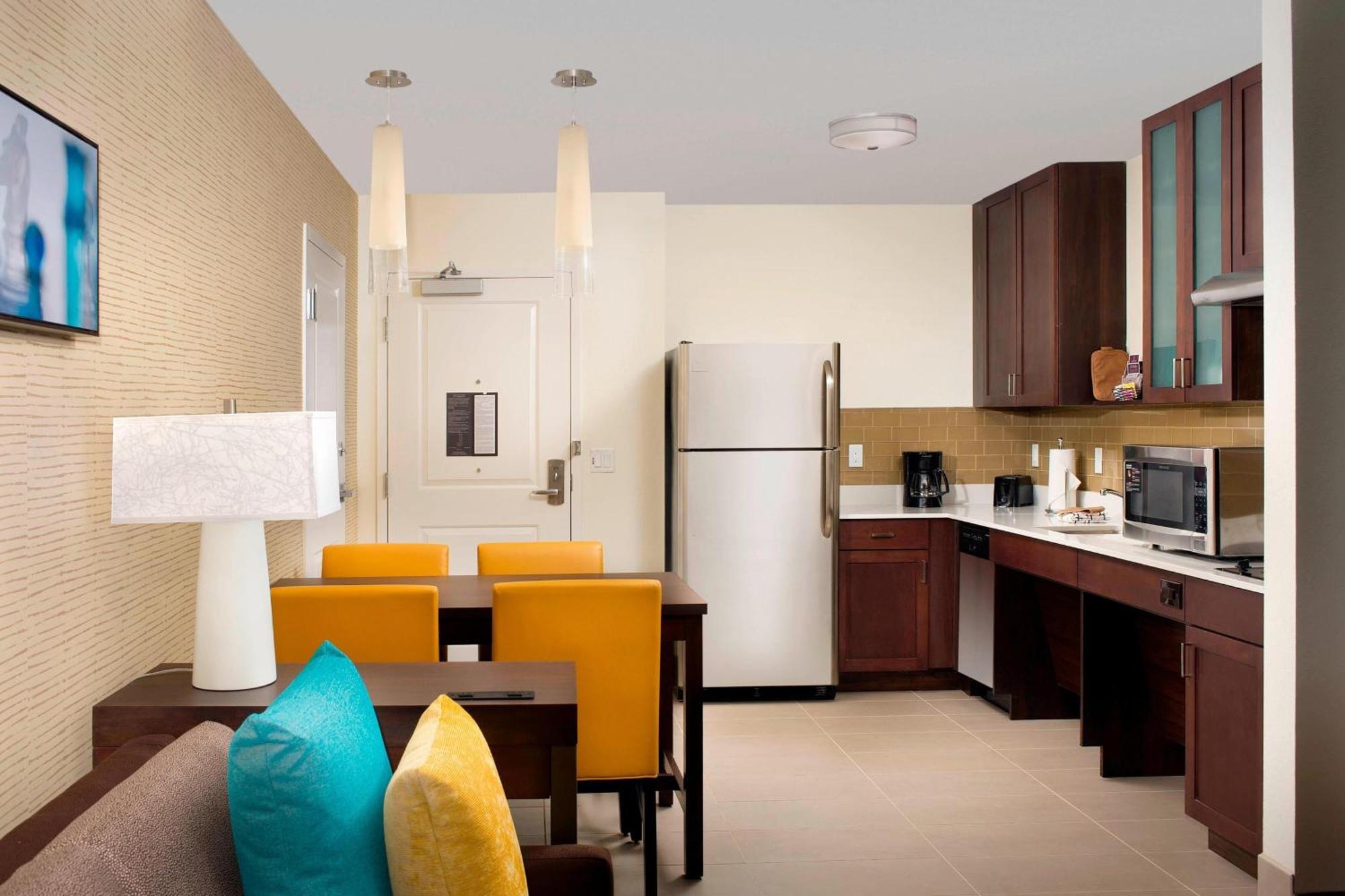 By Marriott Miami Airport West/doral 3* Doral