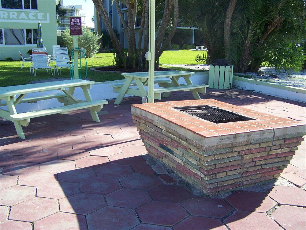 Tropic Terrace Of Treasure Island Hotel