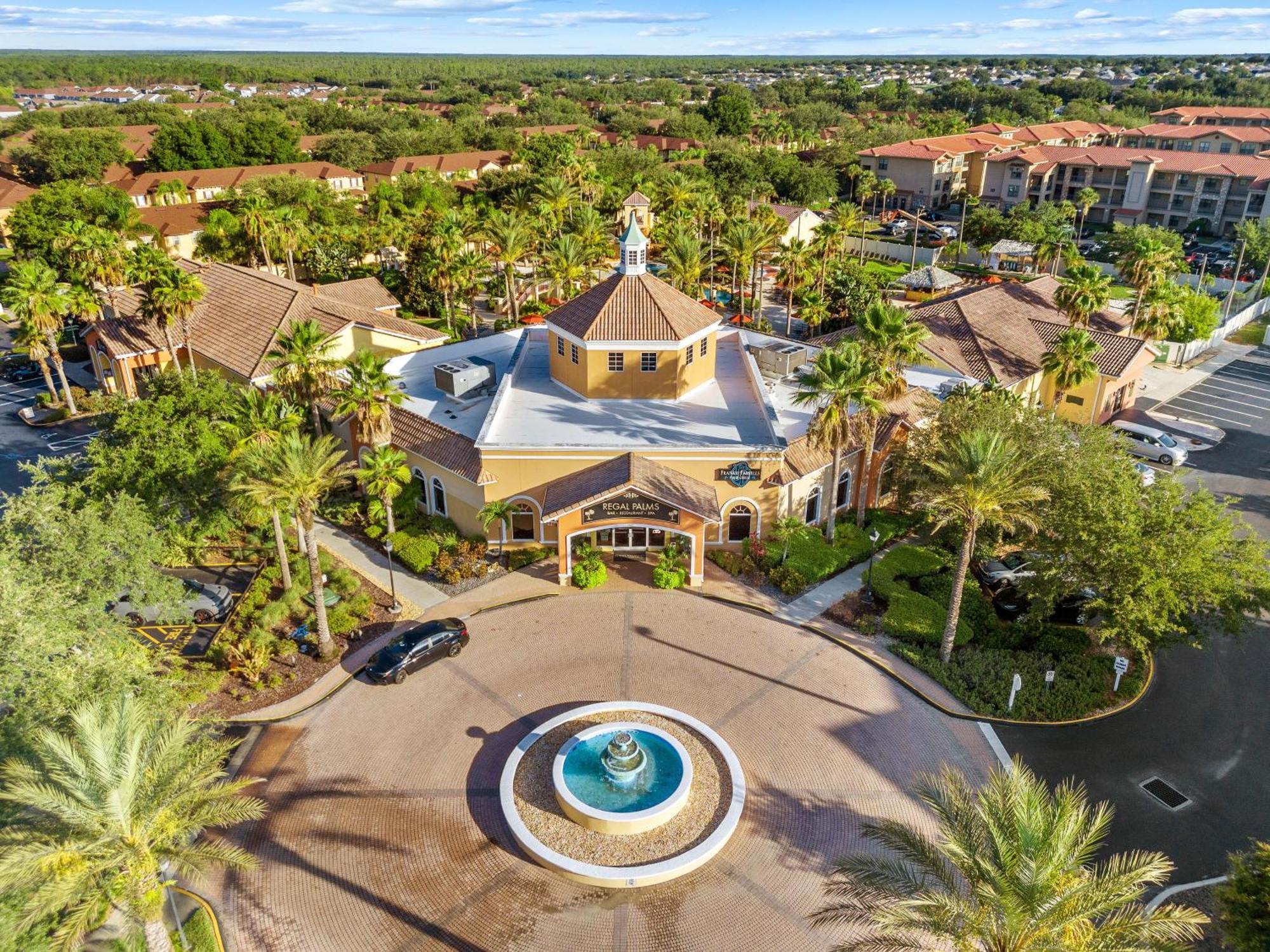 New Townhome In Regal Palms With Water Park And Luxury Design Holiday home