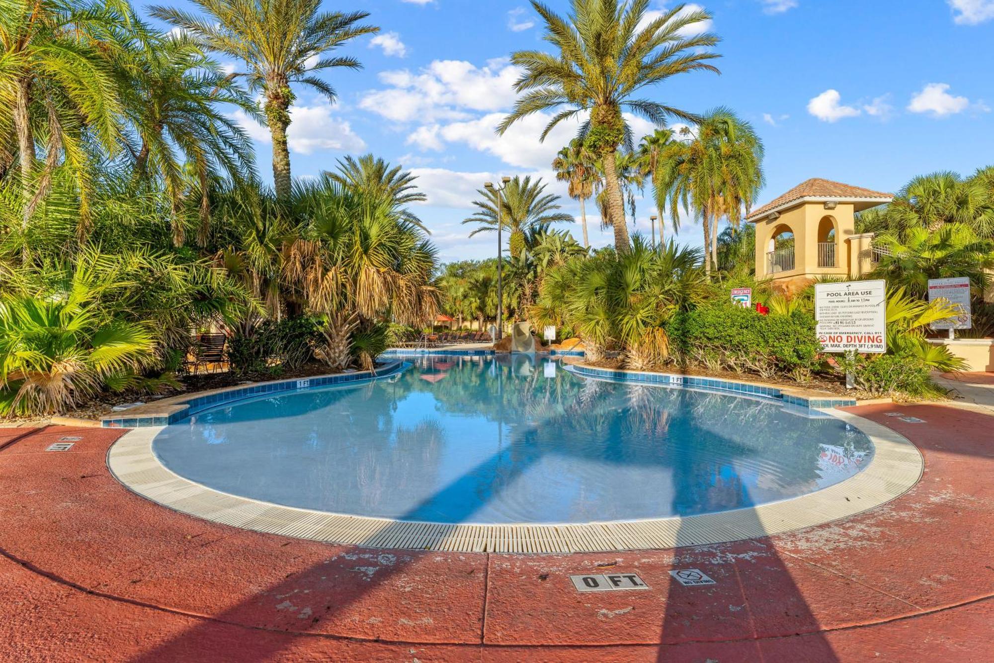 Holiday home New Townhome In Regal Palms With Water Park And Luxury Design