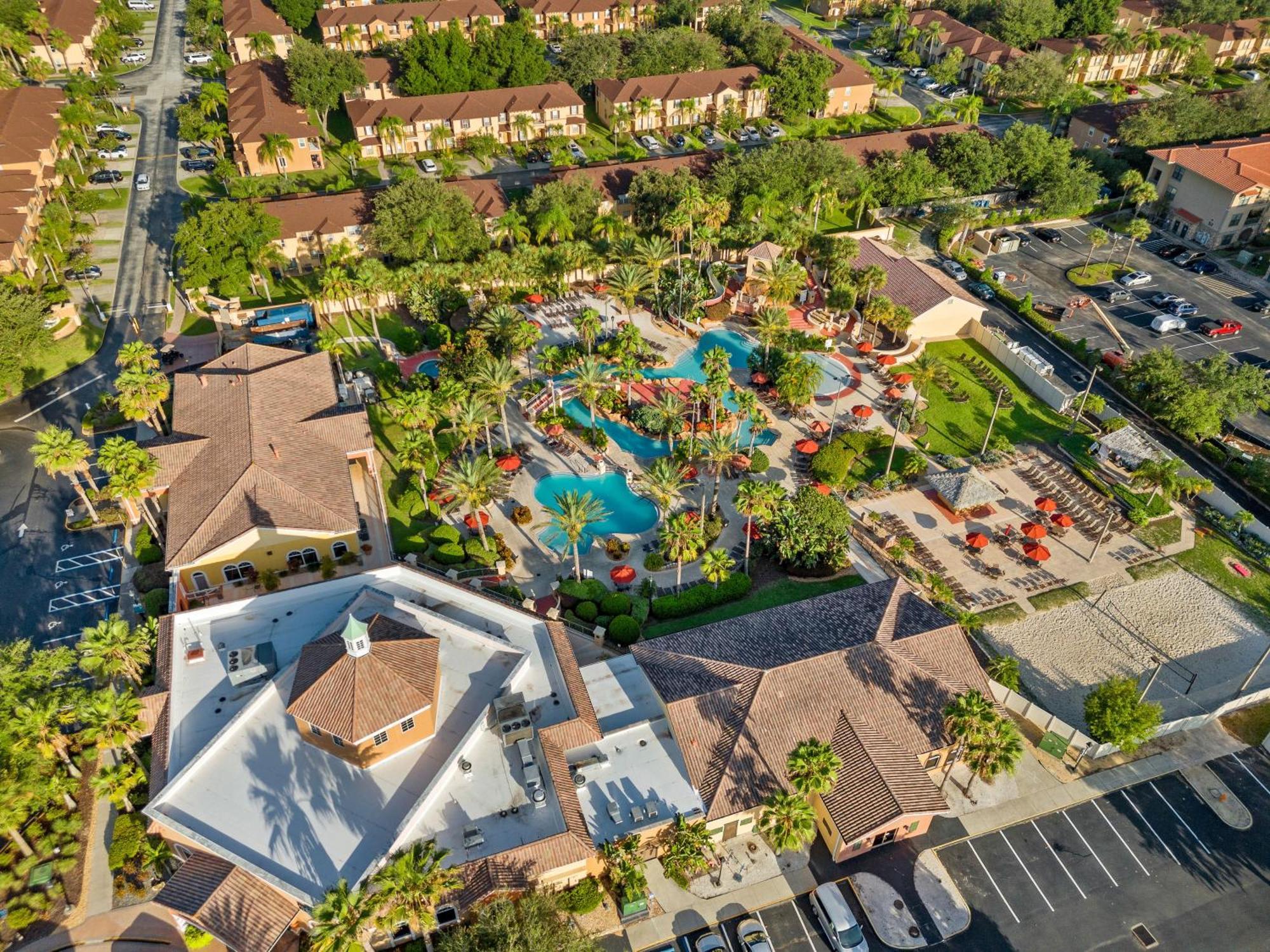 New Townhome In Regal Palms With Water Park And Luxury Design Holiday home *