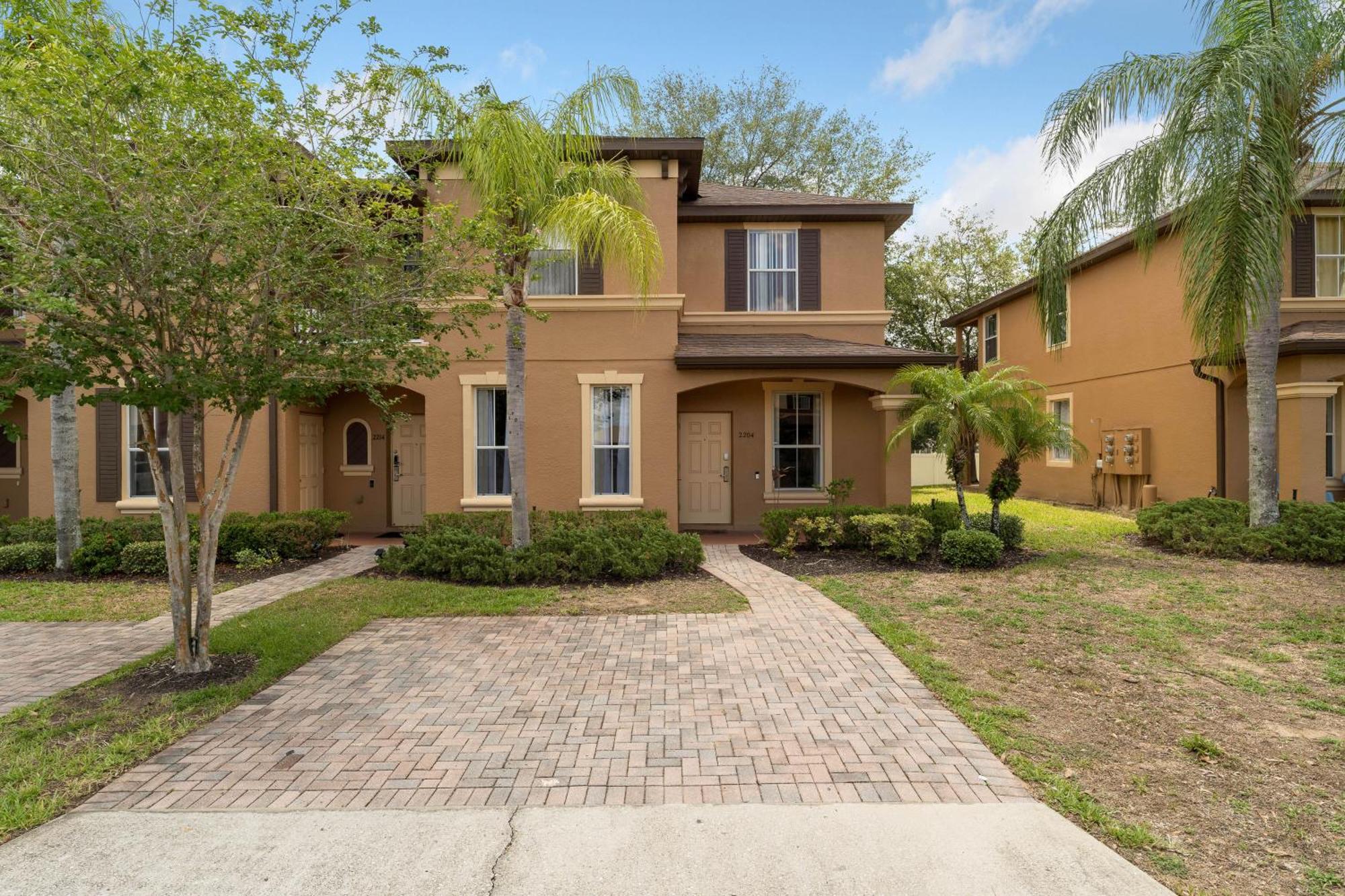 New Townhome In Regal Palms With Water Park And Luxury Design Holiday home