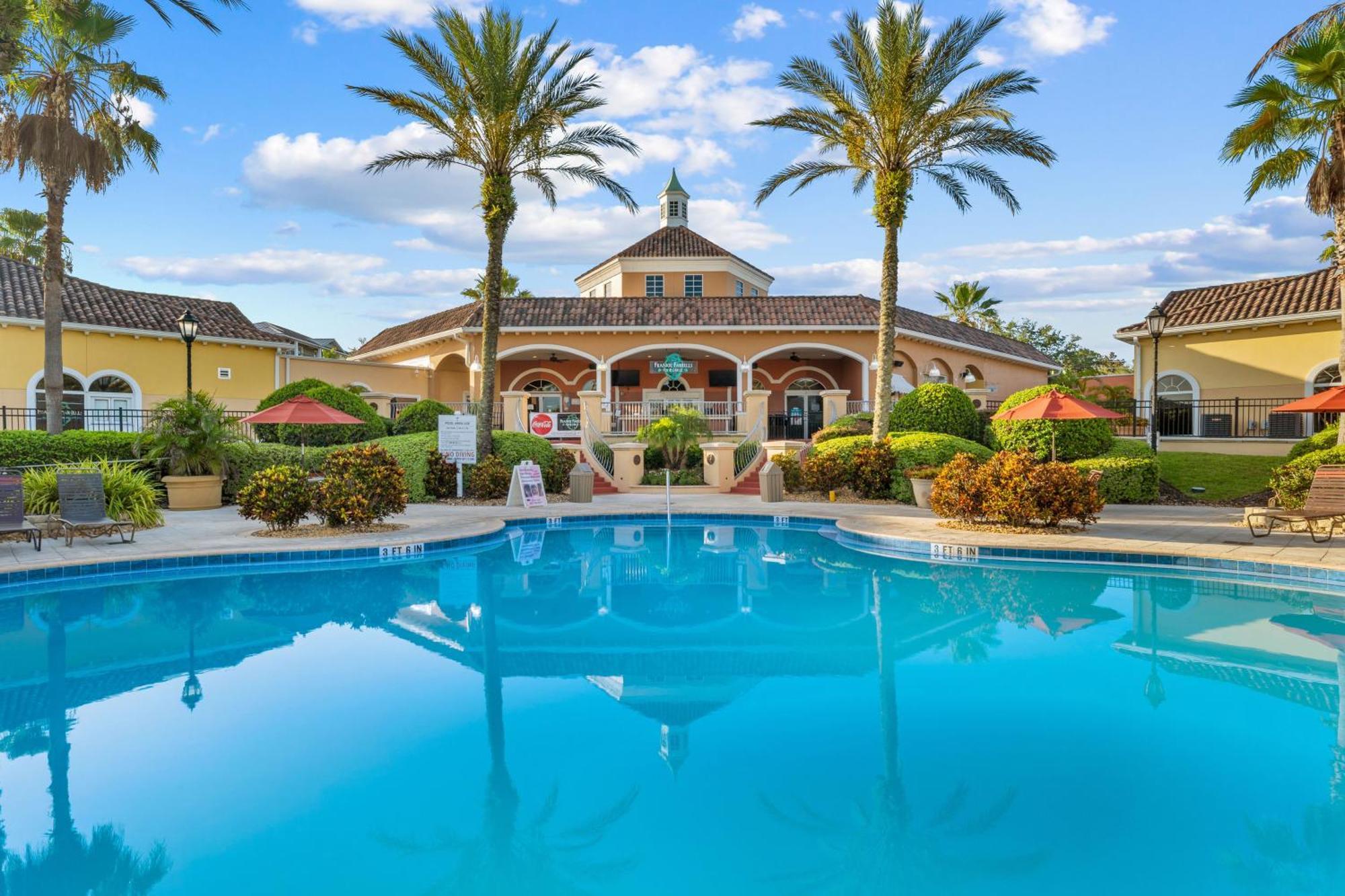 New Townhome In Regal Palms With Water Park And Luxury Design Holiday home *