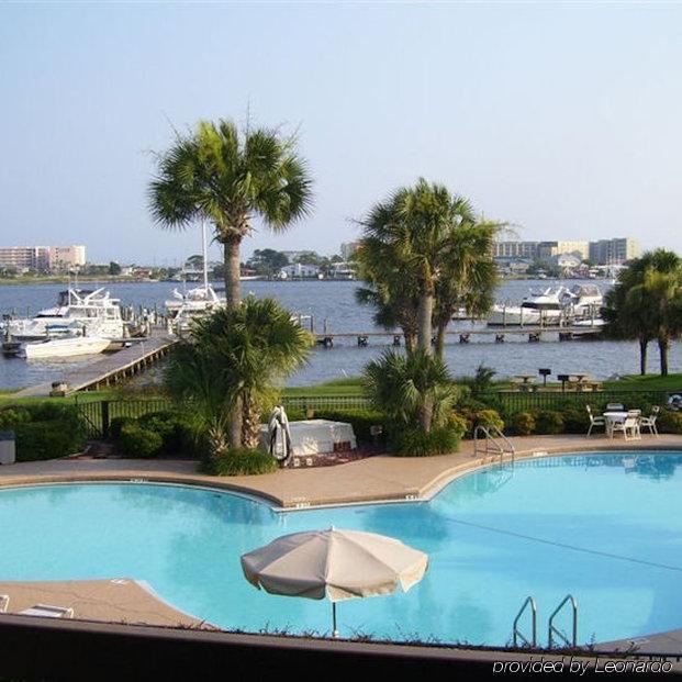 Pirates Bay Guest Chambers And Marina Hotel