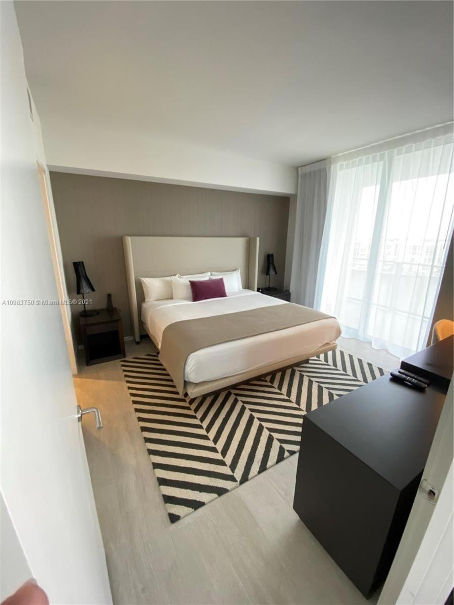 Corner Modern Ocean View Floor * Hollywood