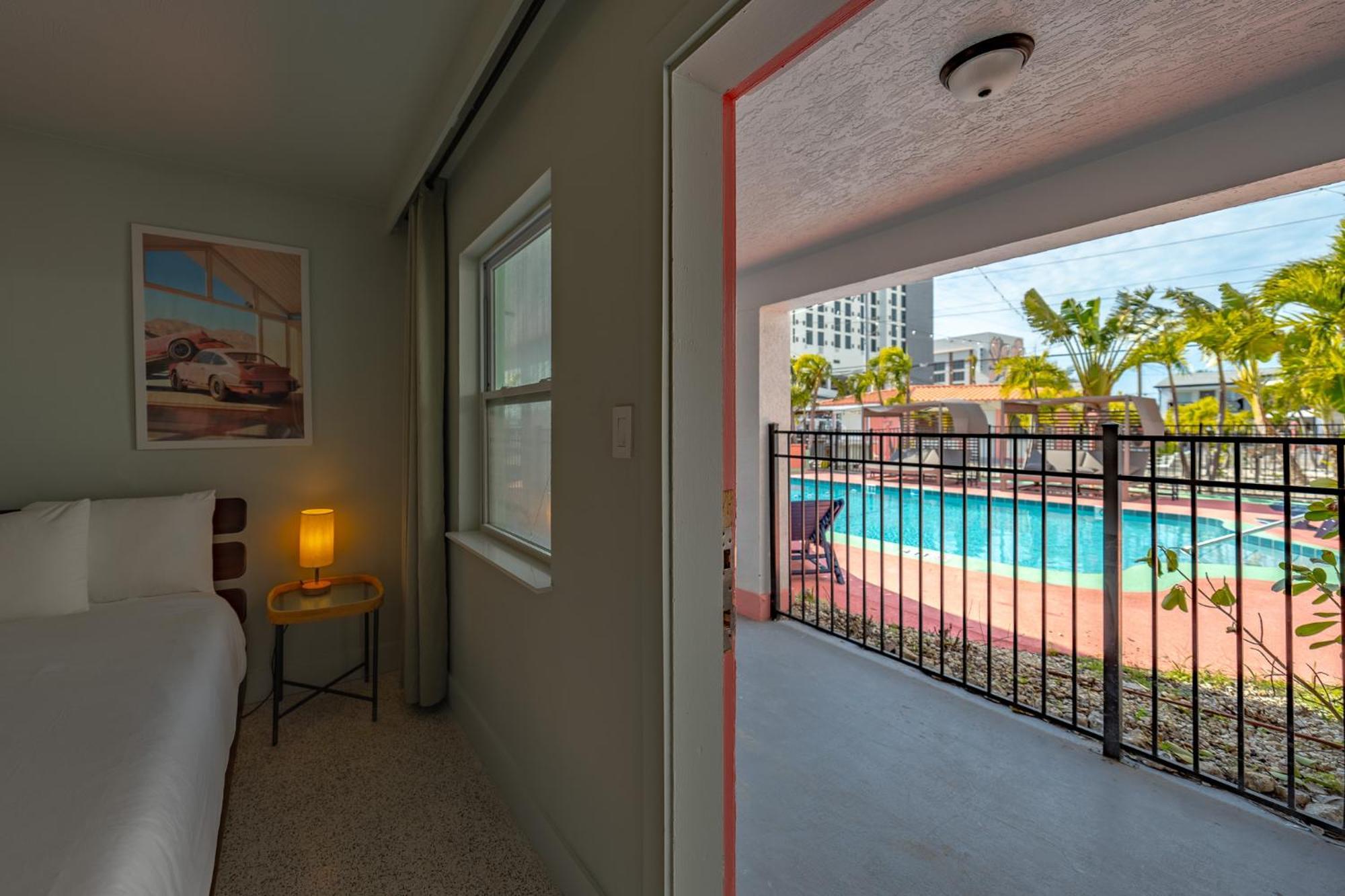 Tropical Breeze Apartment