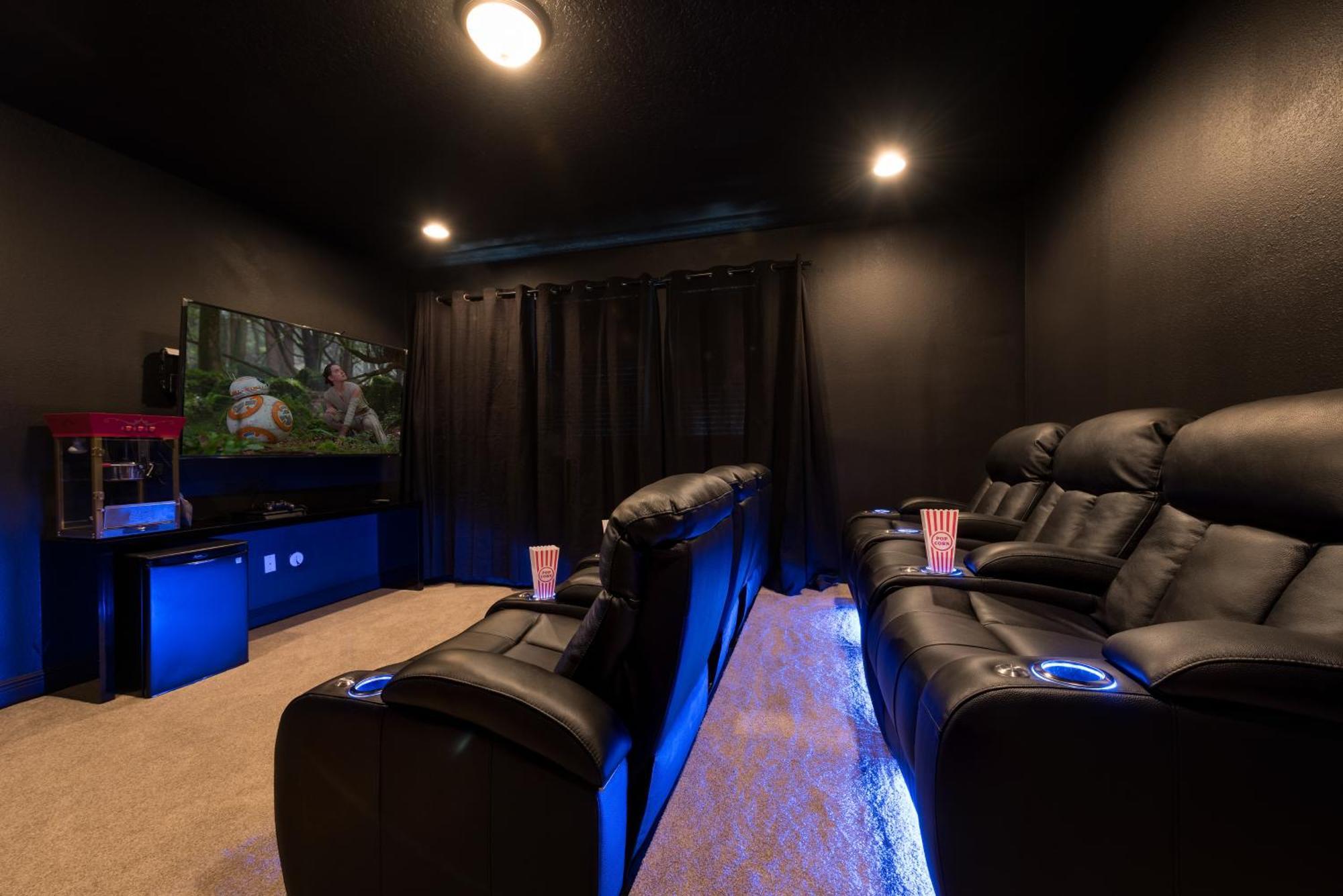 Exquisite Near Themed & Theater By Rentyl - 7736f Villa *