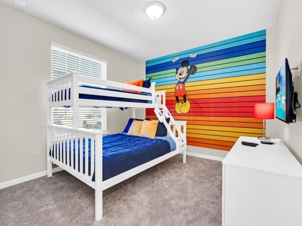 4058 La - Windsor Paradise Escape * Davenport