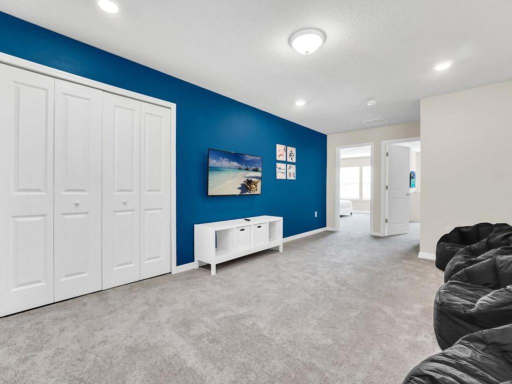 4058 La - Windsor Paradise Escape Davenport