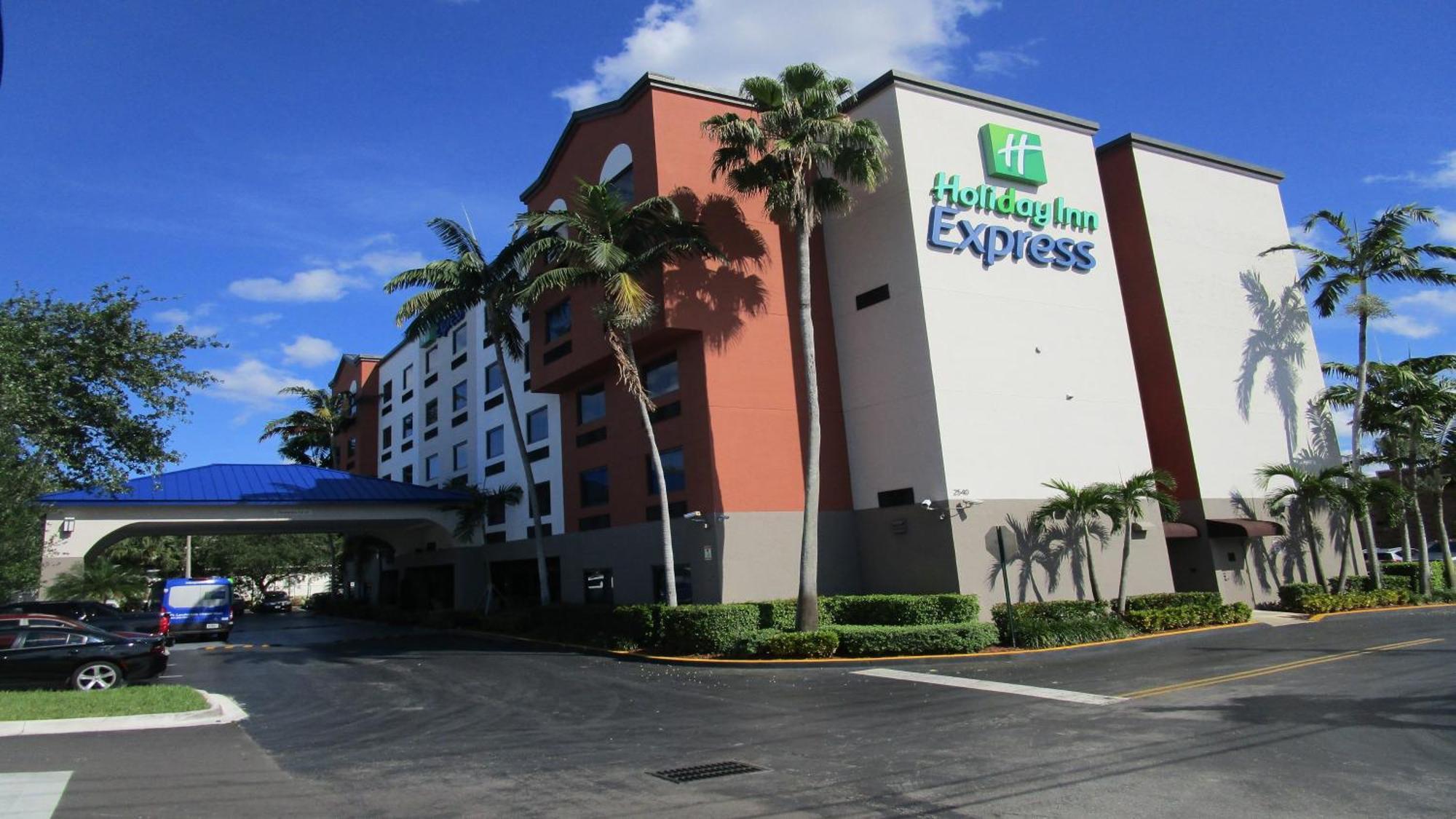 Hotel Express And Lauderdale Airport West By Ihg Davie