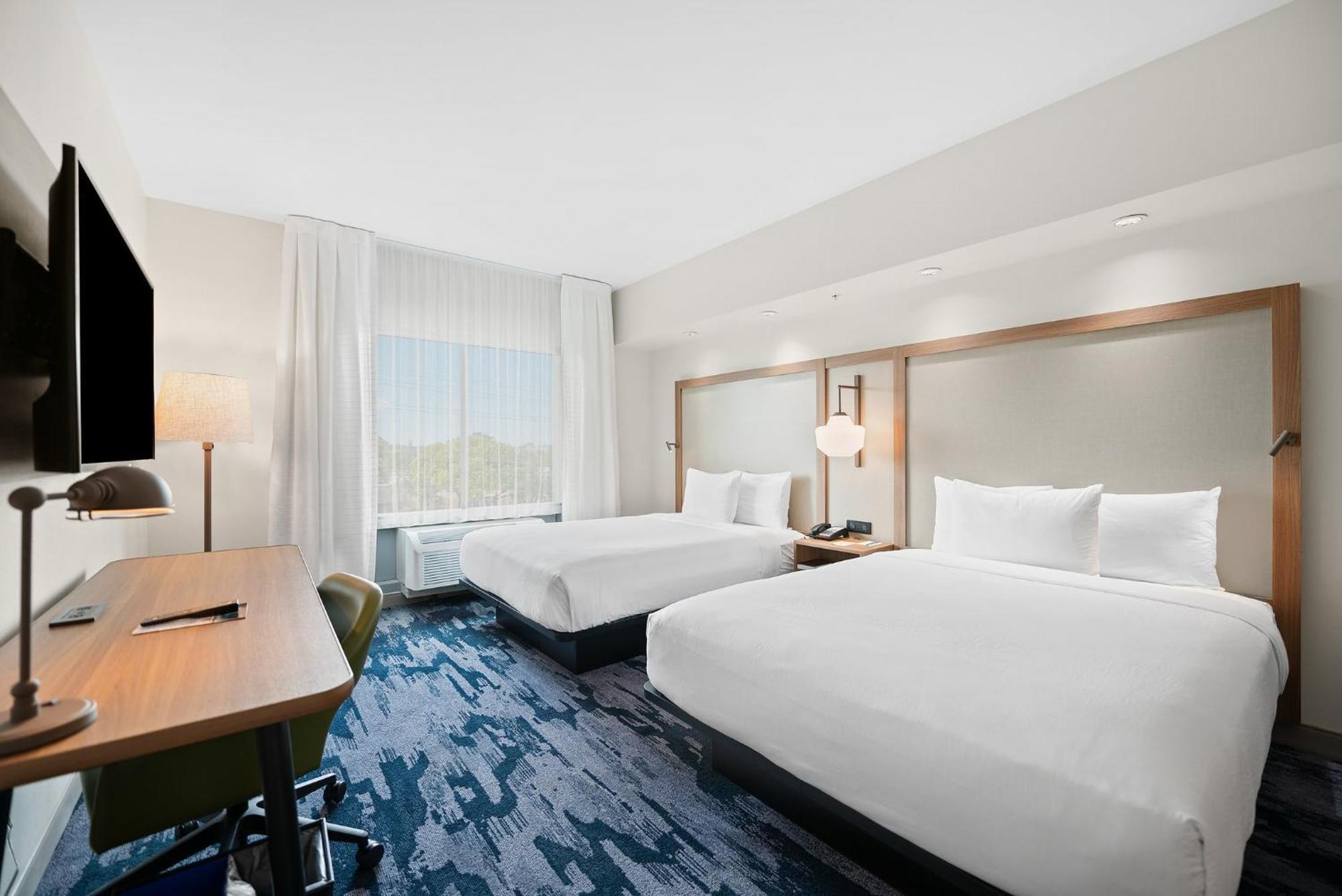 Hotel Fairfield & Lauderdale Airport & Cruise Port