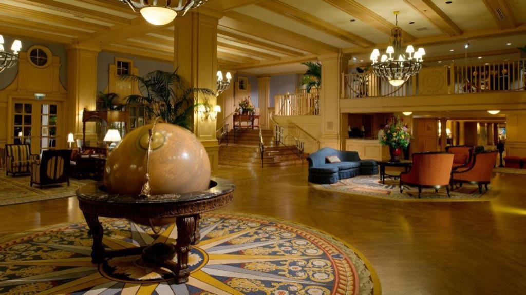 Resort Disney's Yacht Club 4*