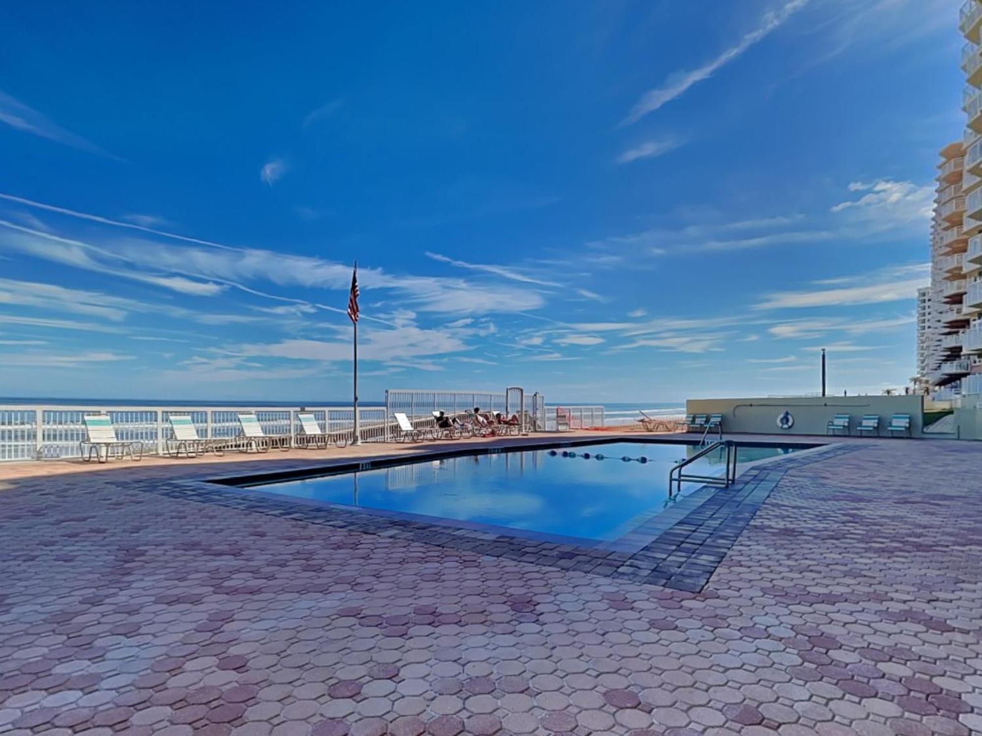 Shores Club 505 Apartment *