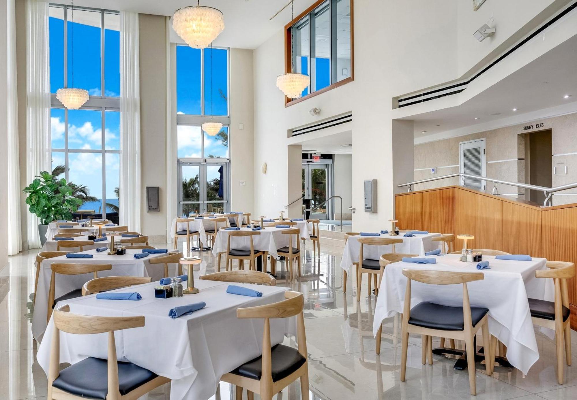 Marenas Sunny Isles Beach
