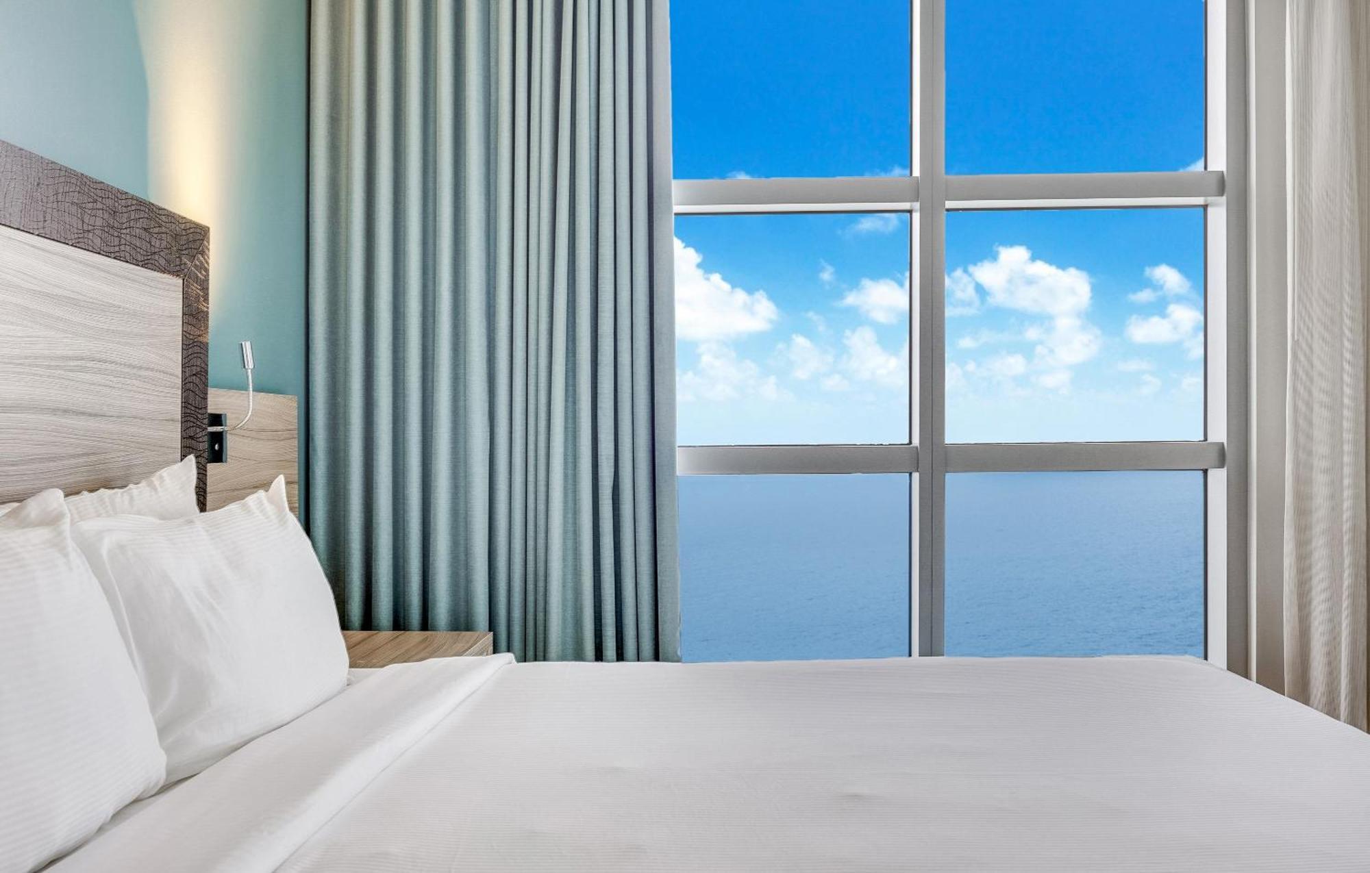 Marenas Aparthotel Sunny Isles Beach