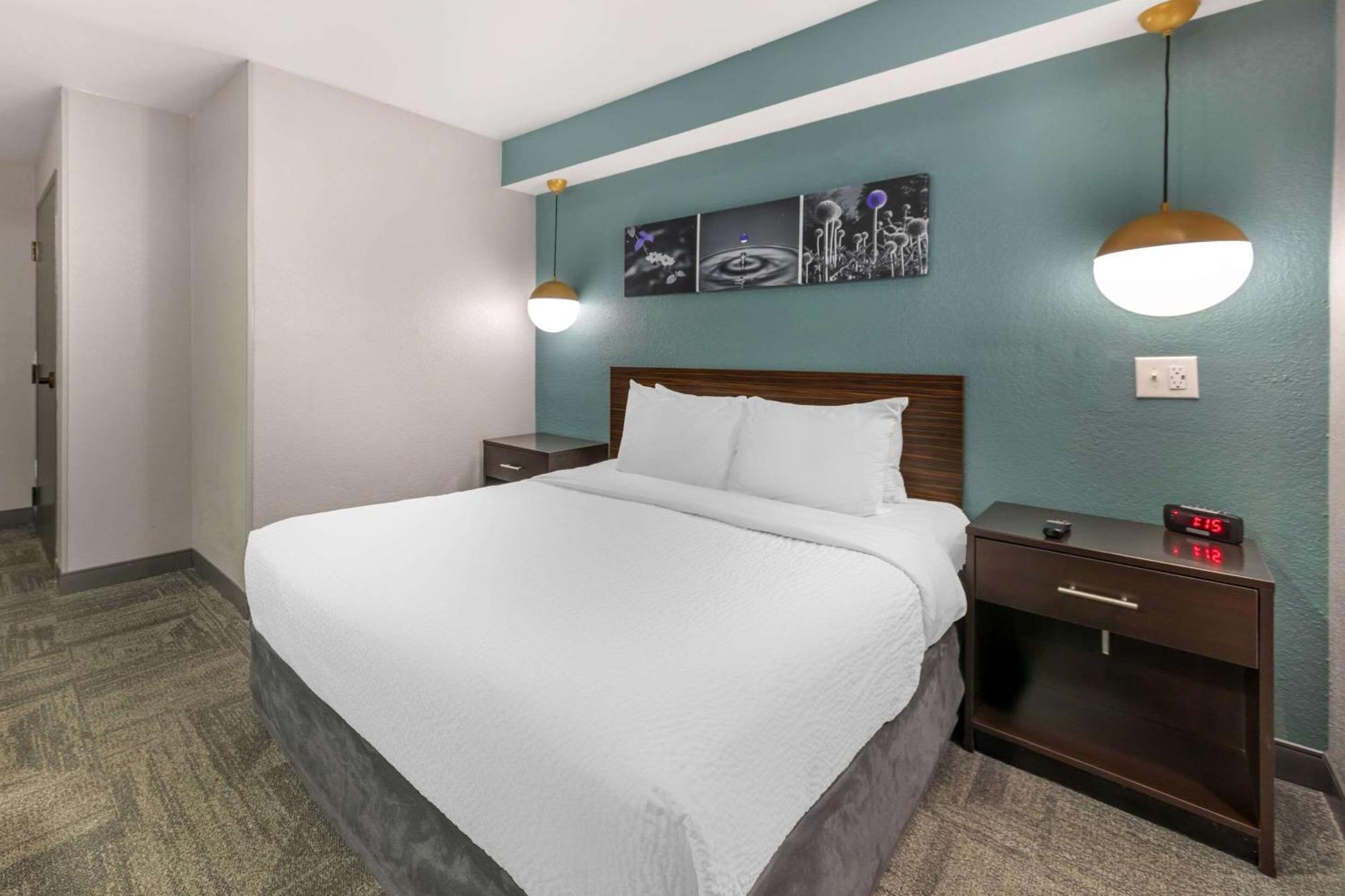Inn Sleep Miami Airport 2*