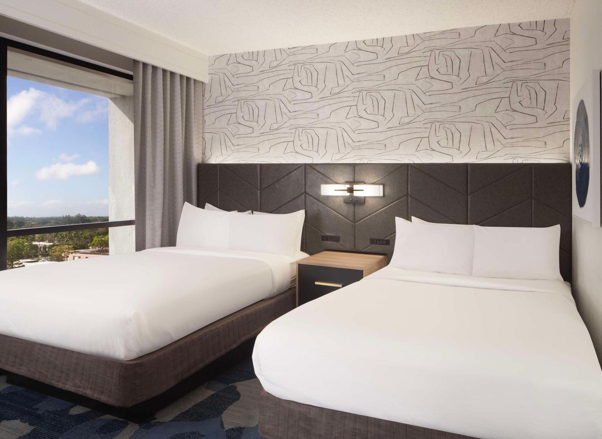 Embassy By Hilton Palm Gardens Pga Boulevard Palm Beach Gardens