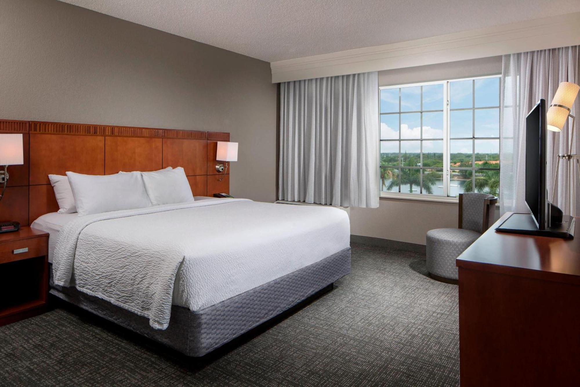 Hotel Courtyard By Marriott Lauderdale Airport & Cruise Port 3*