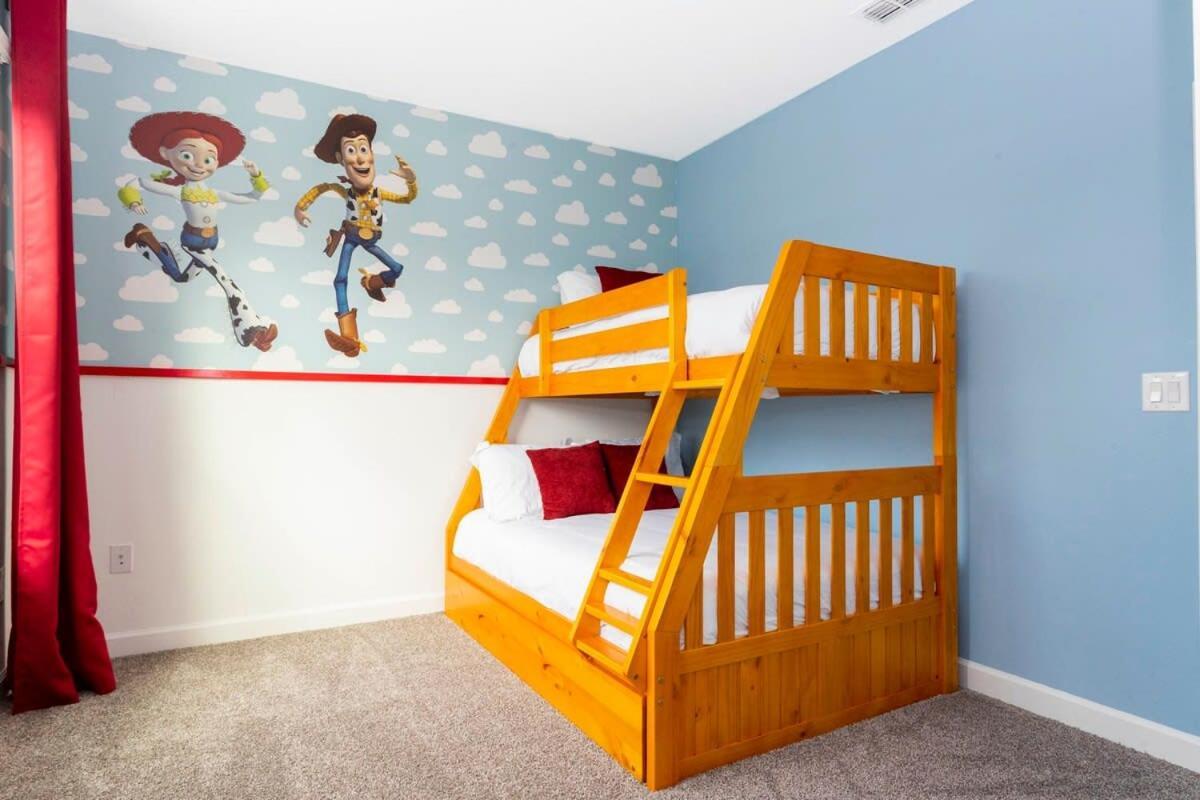 Holiday home Stunning Family Friendly 5 Bd W/ Pool Close To @ Storey 4242 *
