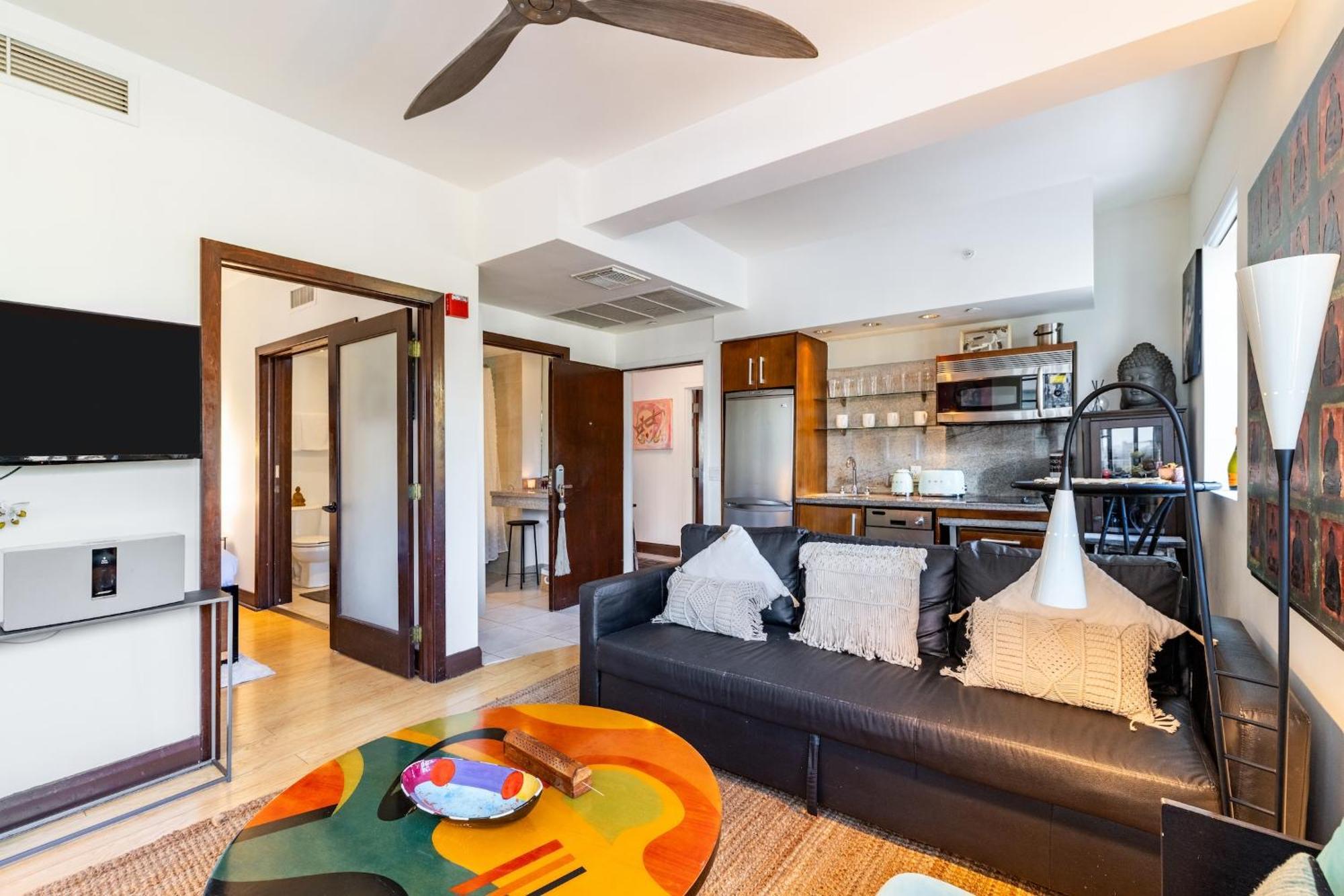 Oceanfront Oasis: 2-br On Ocean Drive Apartment