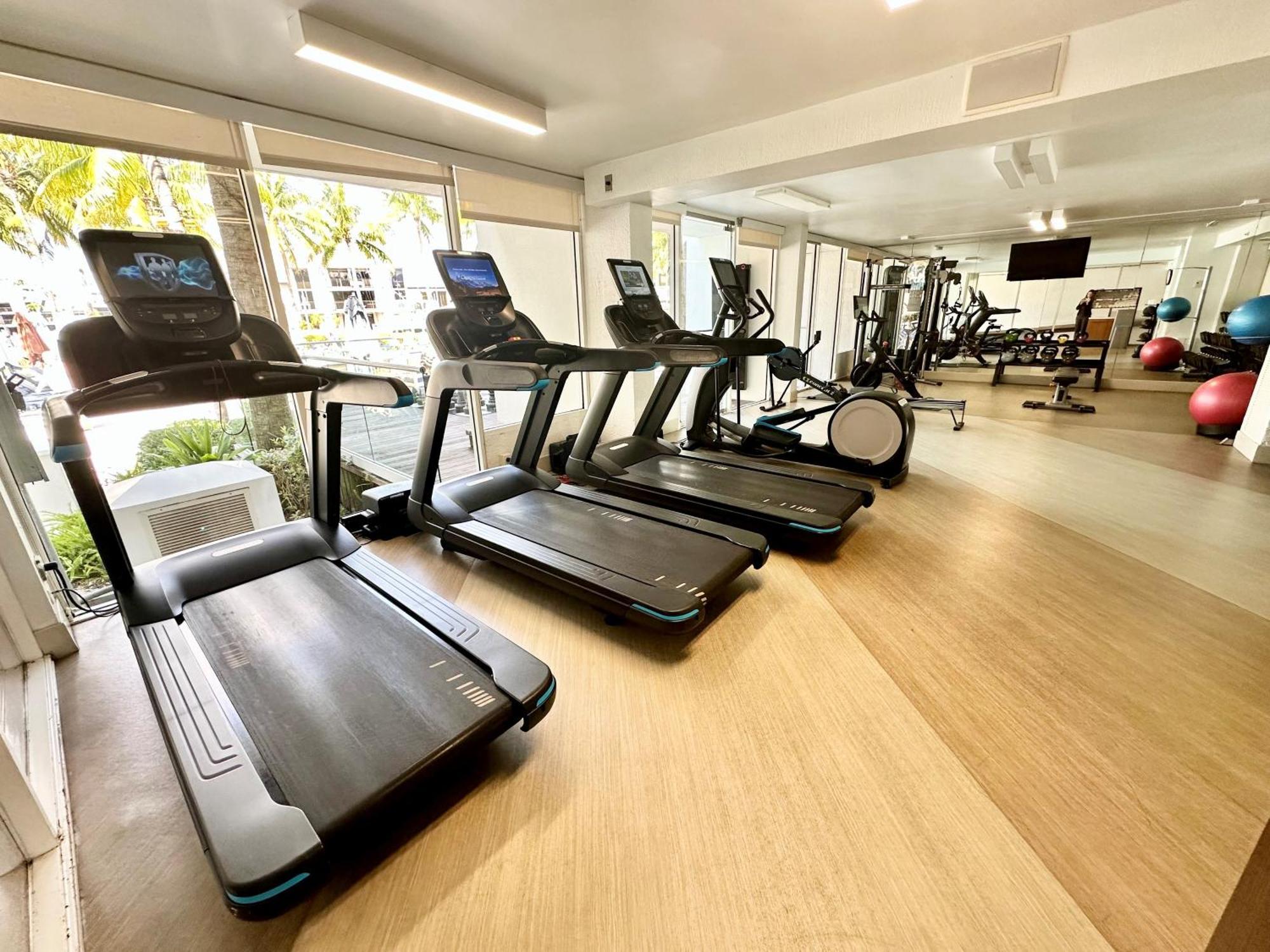 Hilton Lauderdale Marina 4*