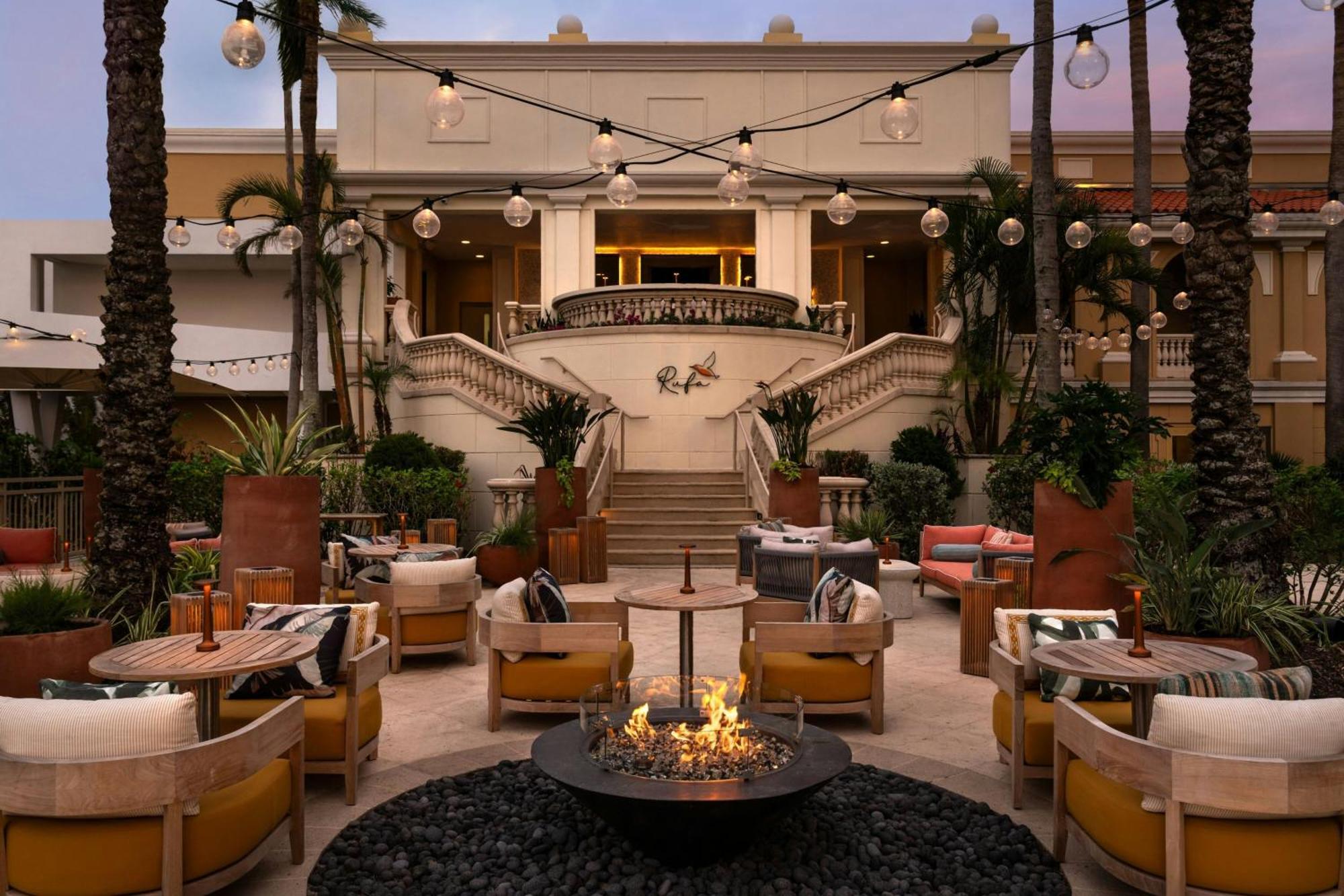 The Ritz-carlton, Hotel