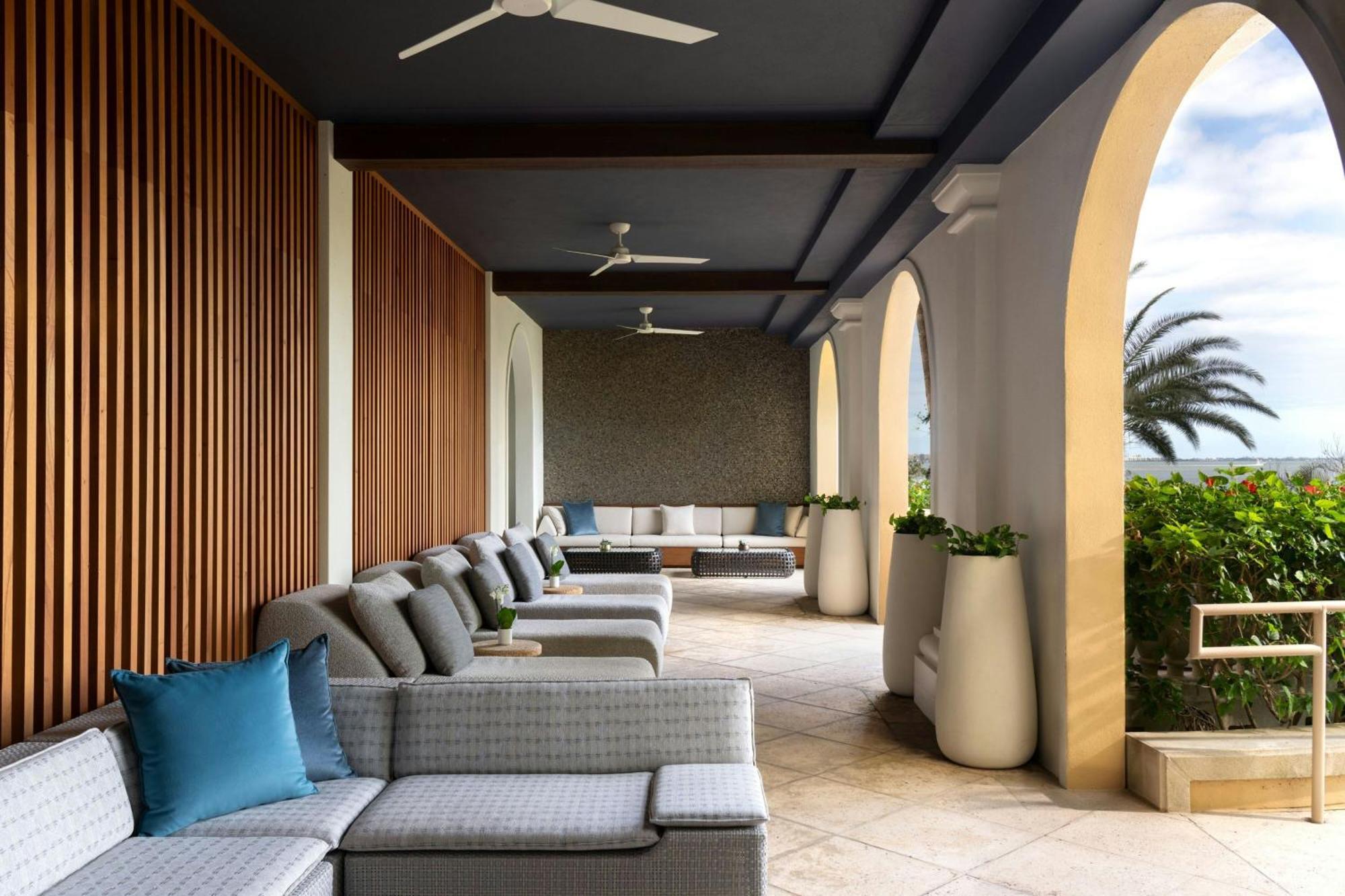 Hotel The Ritz-carlton, 5*