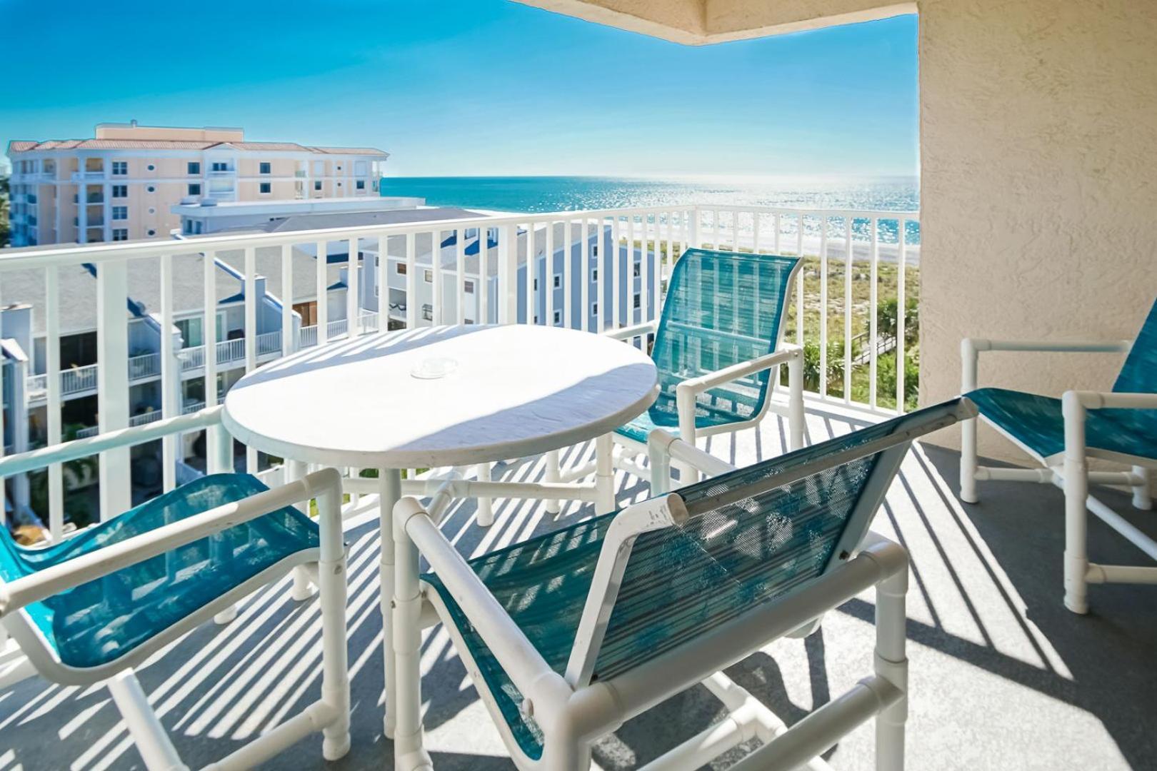 Hotel Pebble Treasure Island