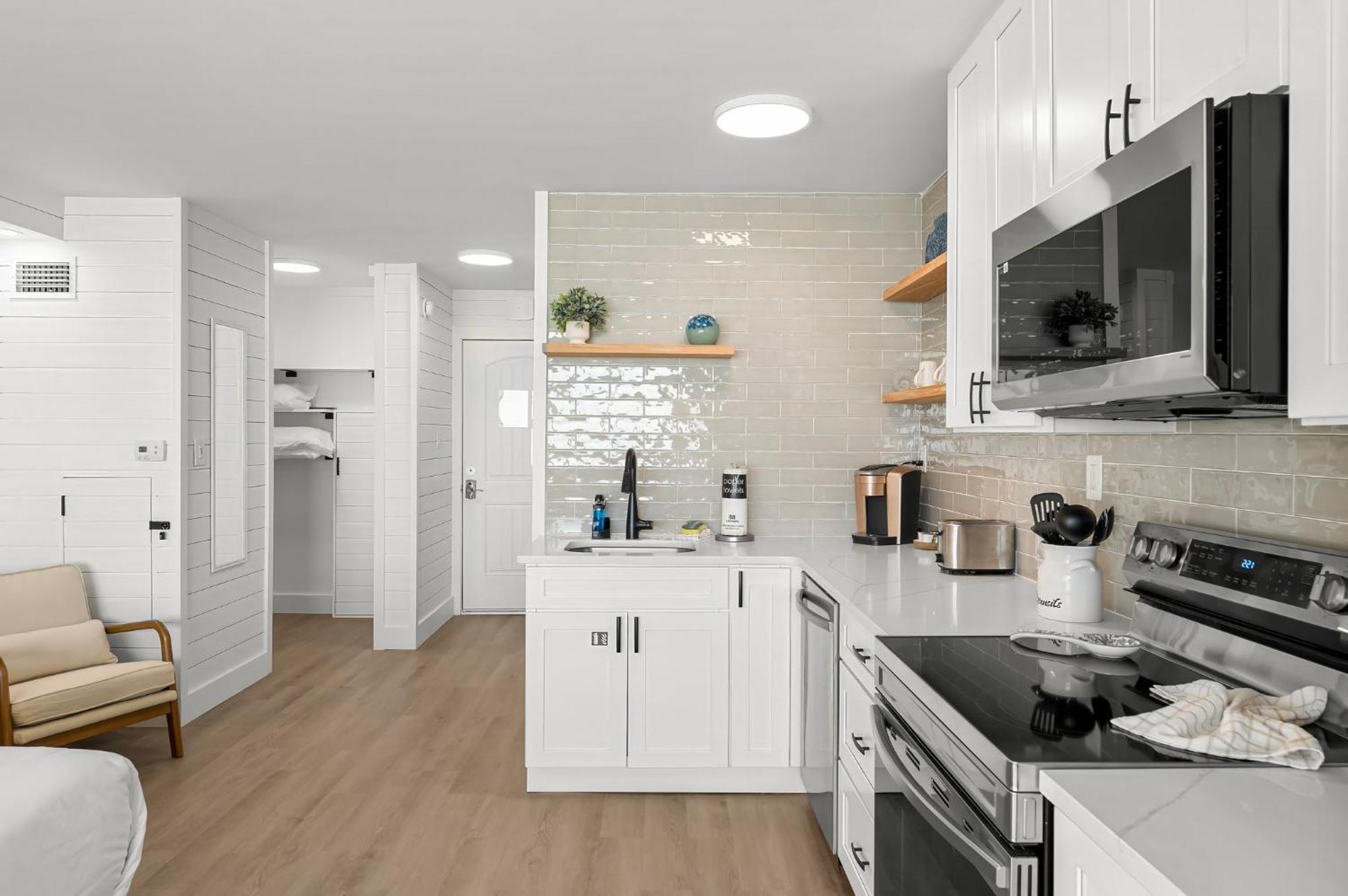 Fantastic Fully Renovated Front - Incredible View - Of The Gulf 523 Panama City Beach