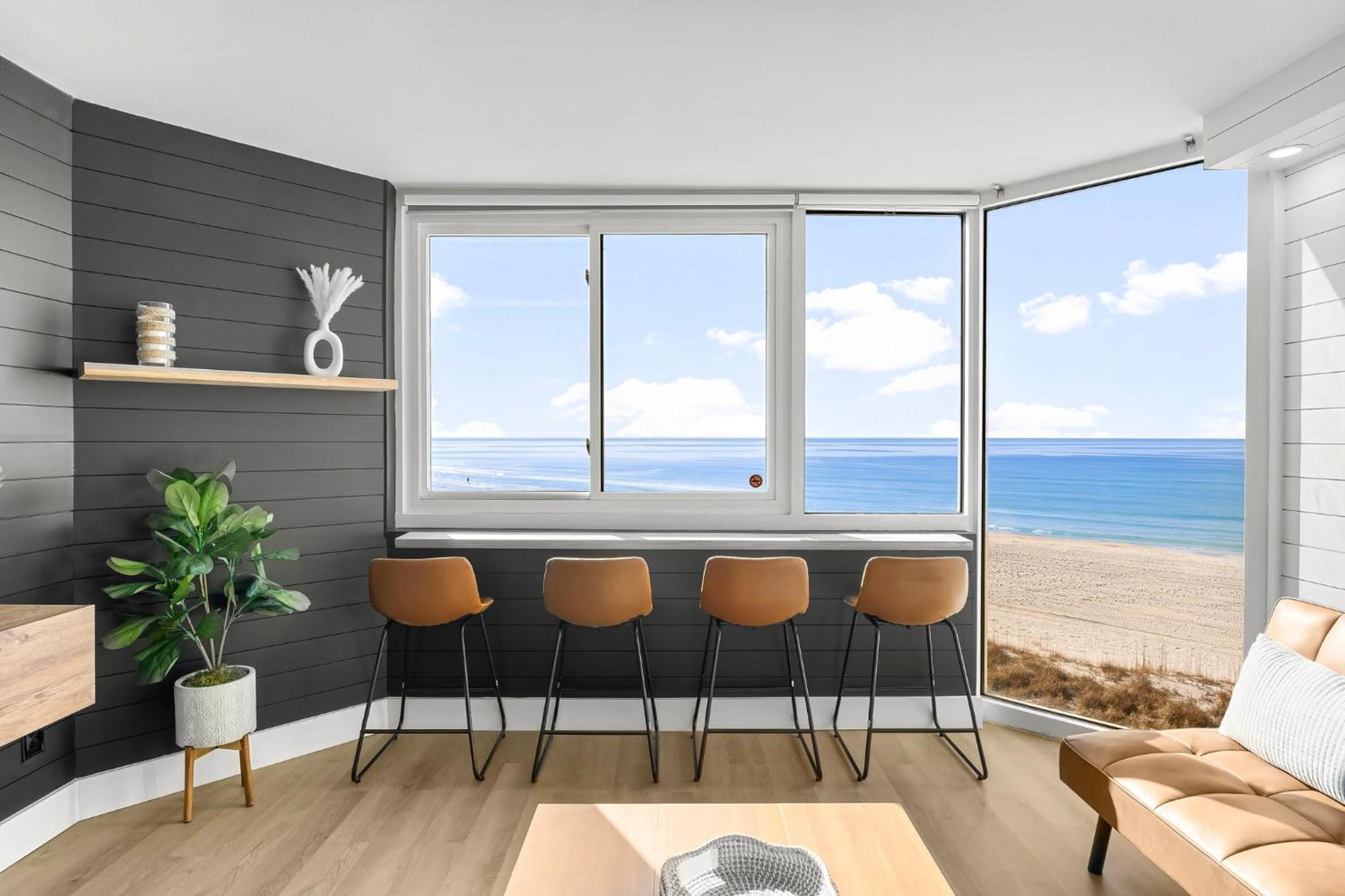 Fantastic Fully Renovated Front - Incredible View - Of The Gulf 523 Holiday home *